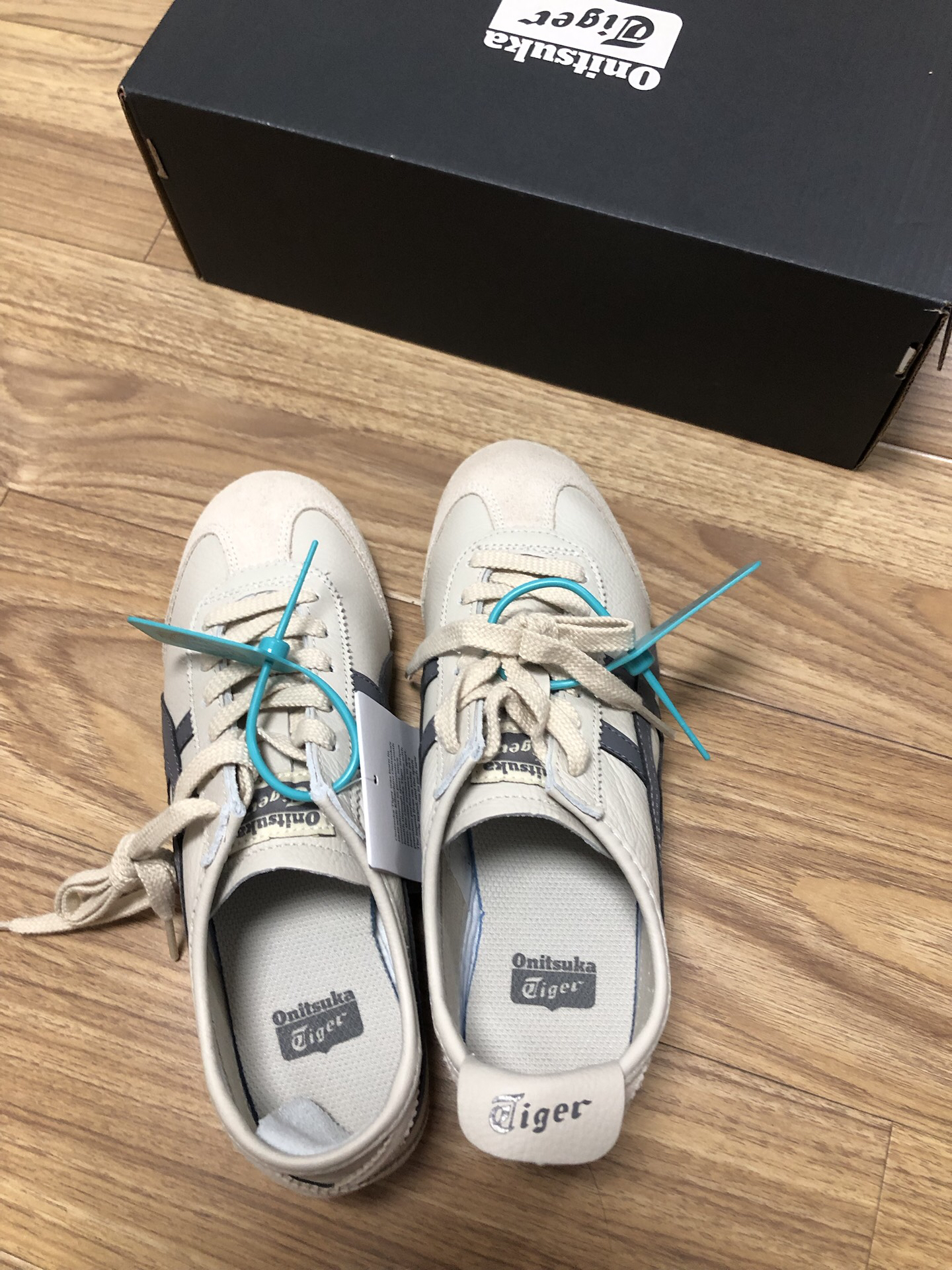 custom review-Fendi FFreedom slingback sandals