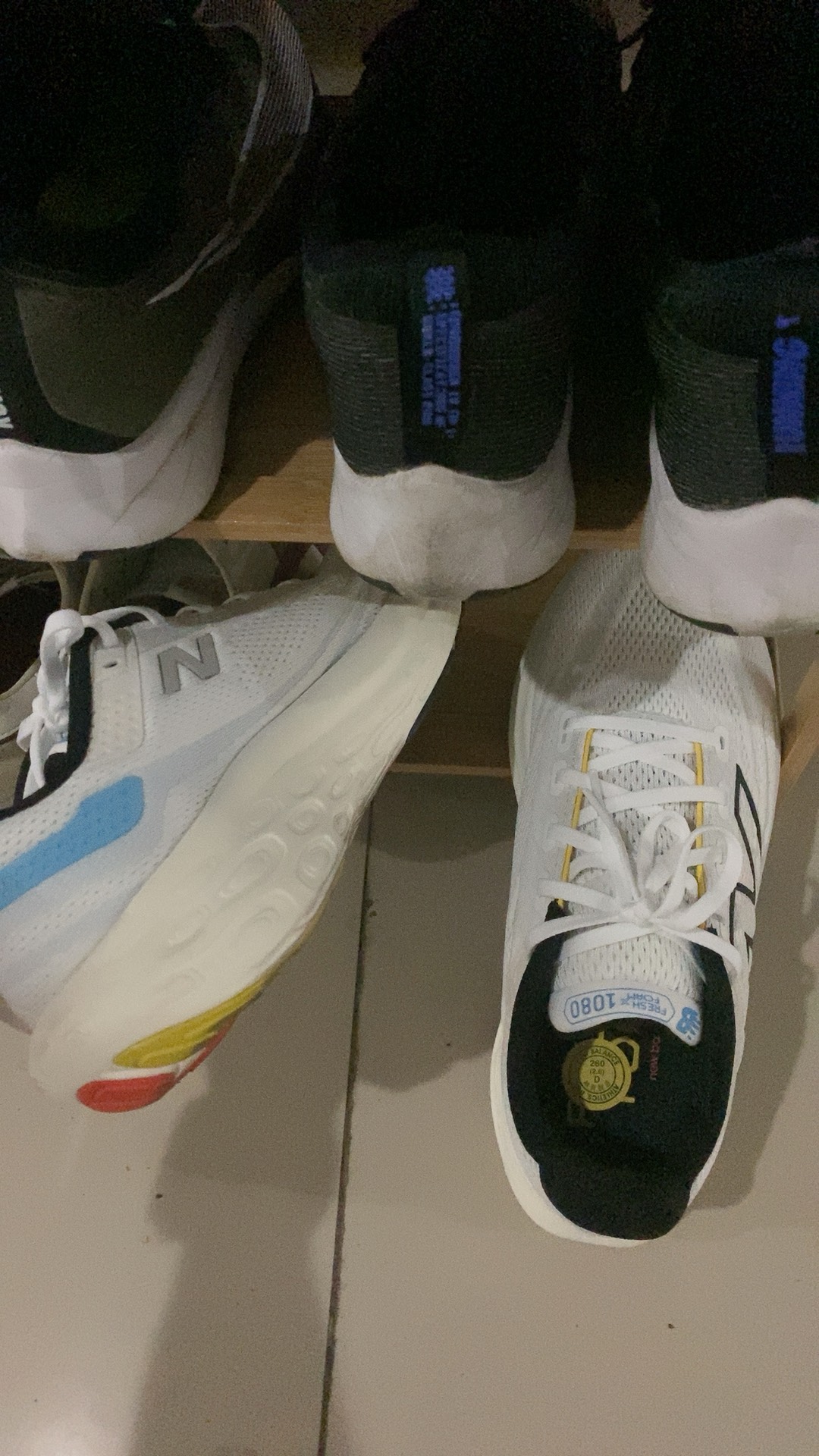 custom review-New Balance совместный бренд 1080 v13 Амортизация Устойчивость к истиранию Дышащий Низкий верх Беговые кроссовки Мужские Белый Черный