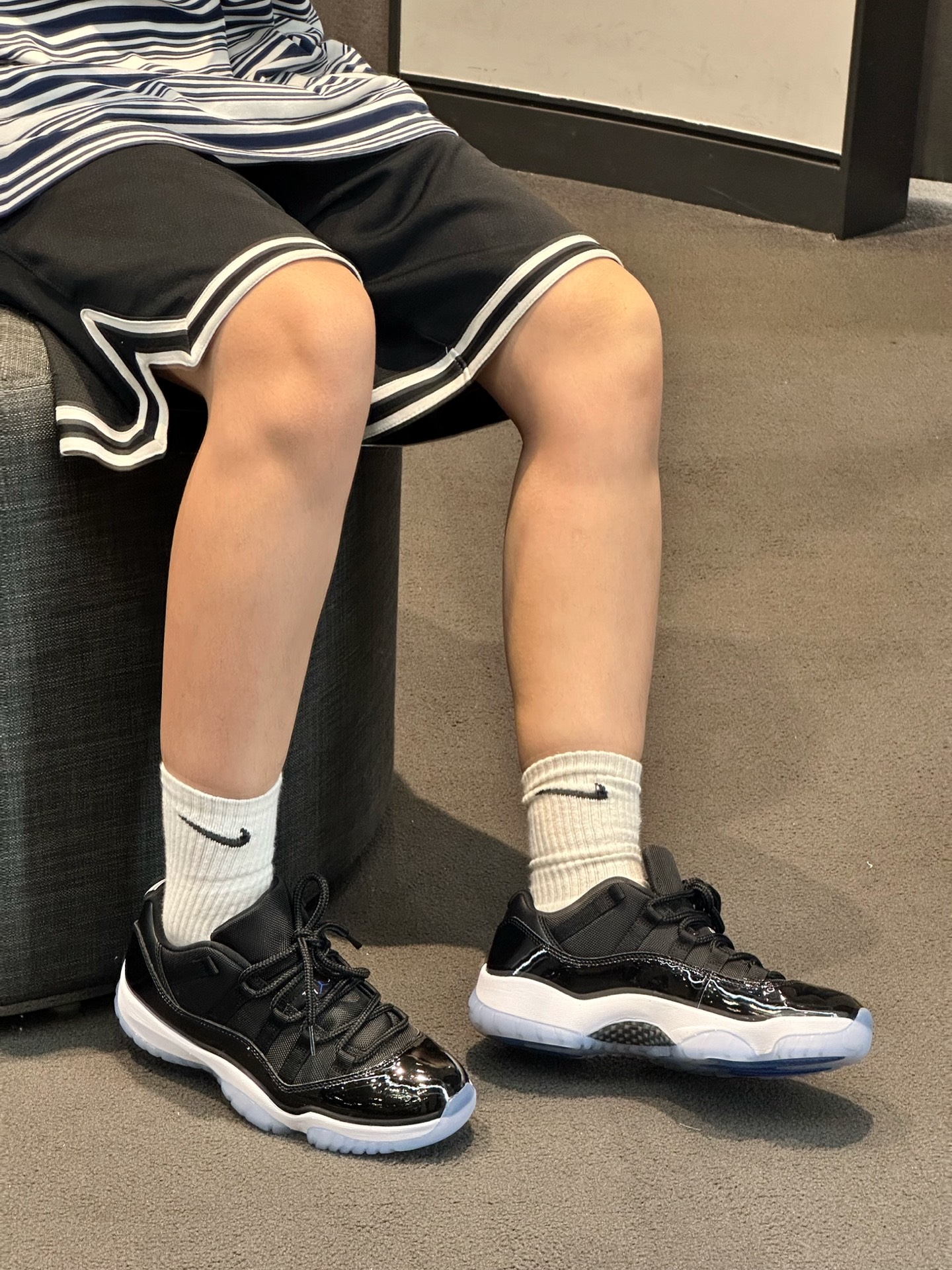 Jordan 11 Retro Low GS 'Space Jam' - POIZON