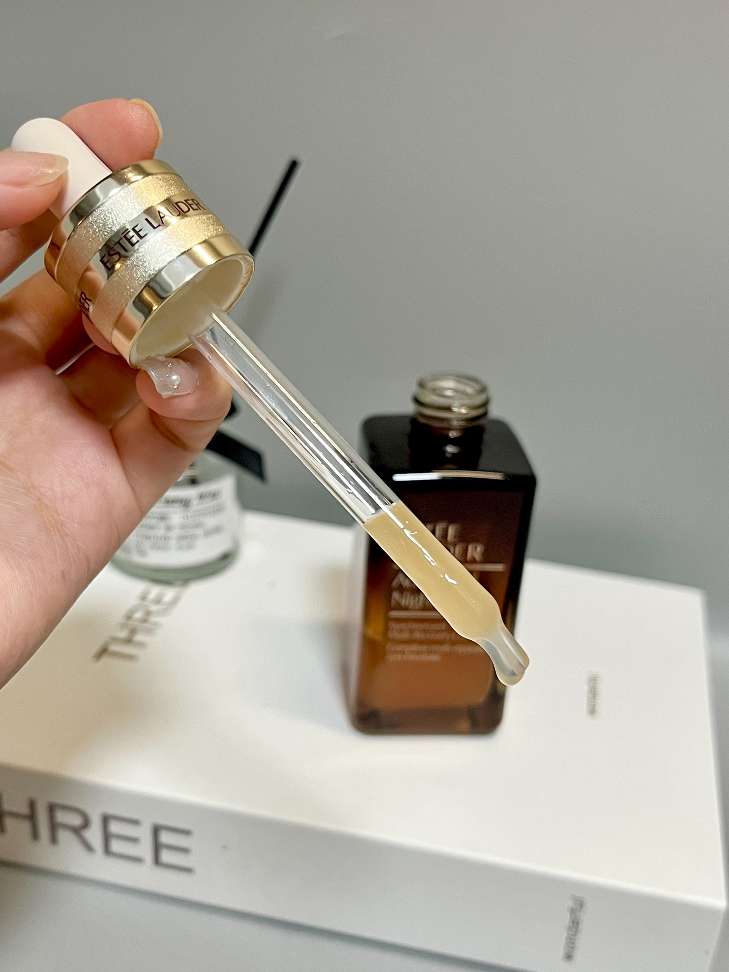 熬夜党必备精华,小棕瓶确实很好用啊