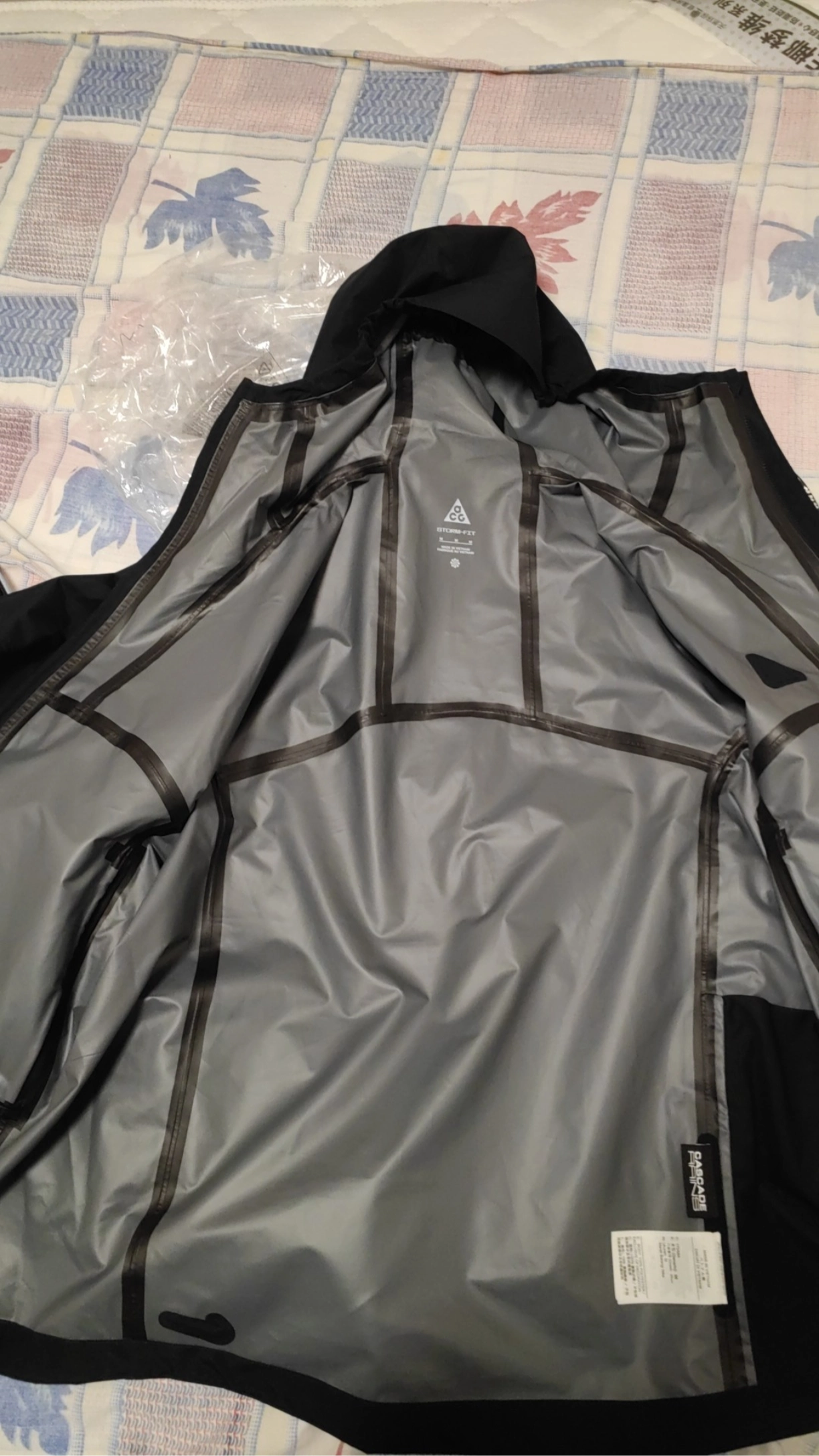 custom review-Nike ACG STORM Fit Jacket Men's Black