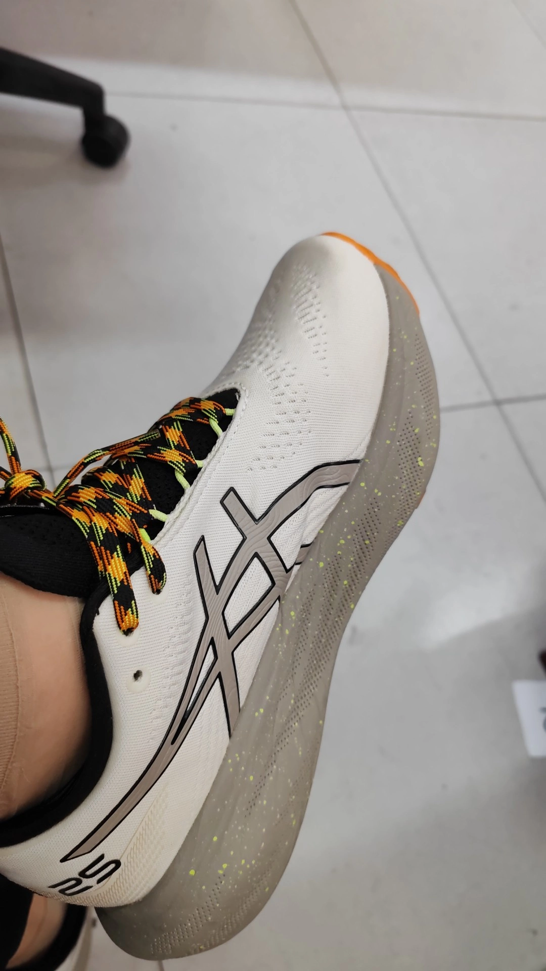 custom review-Asics Gel Nimbus 25 Low Top Мужские Беговые Кроссовки для Марафона Бежевые