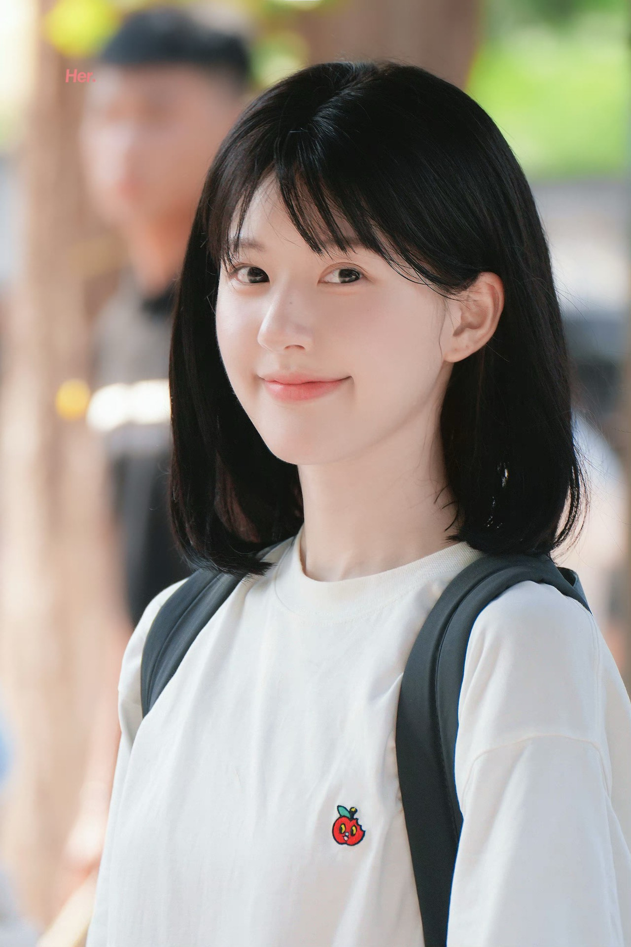 齐刘海学生头造型
真的秒变初中生啊
#ins流行资讯 
#明星百元单品