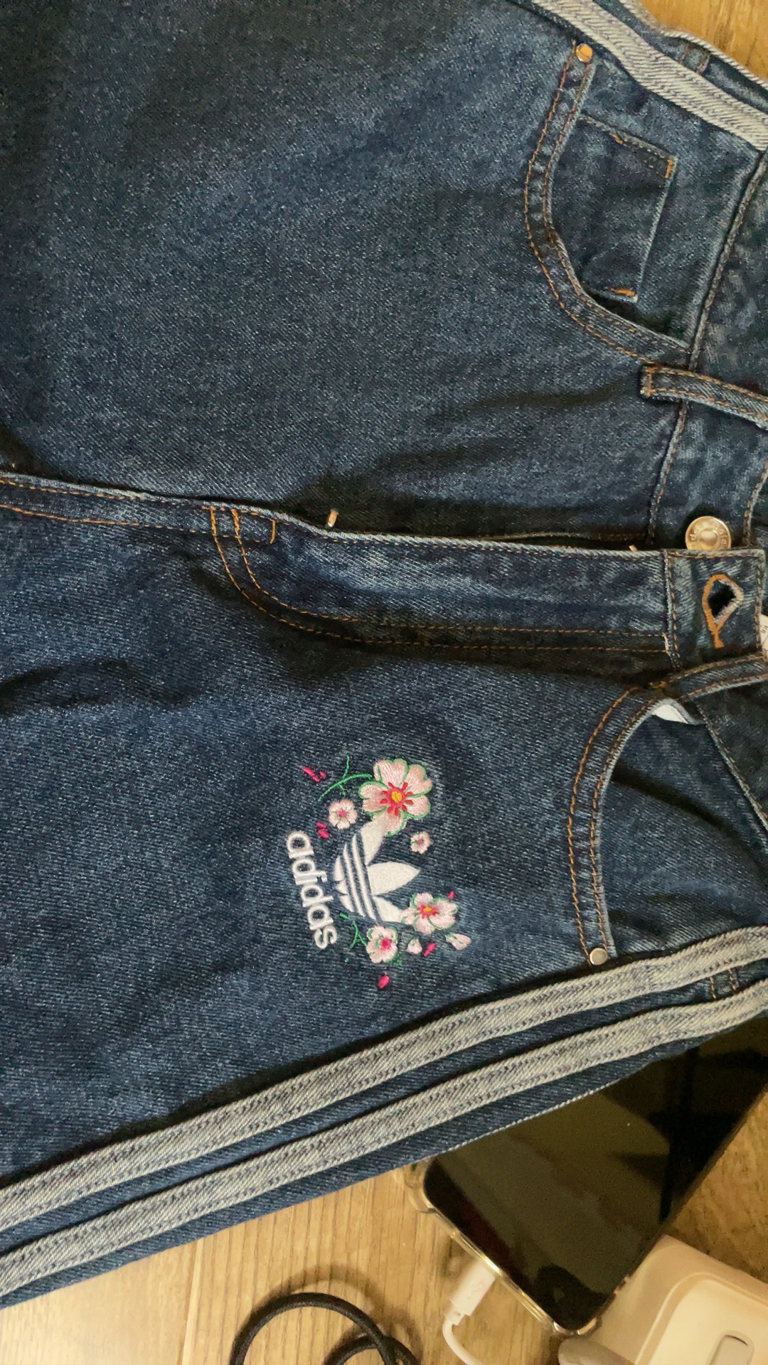 custom review-Adidas Originals Cherry Blossom Limited Series Джинсы Женские Индиго