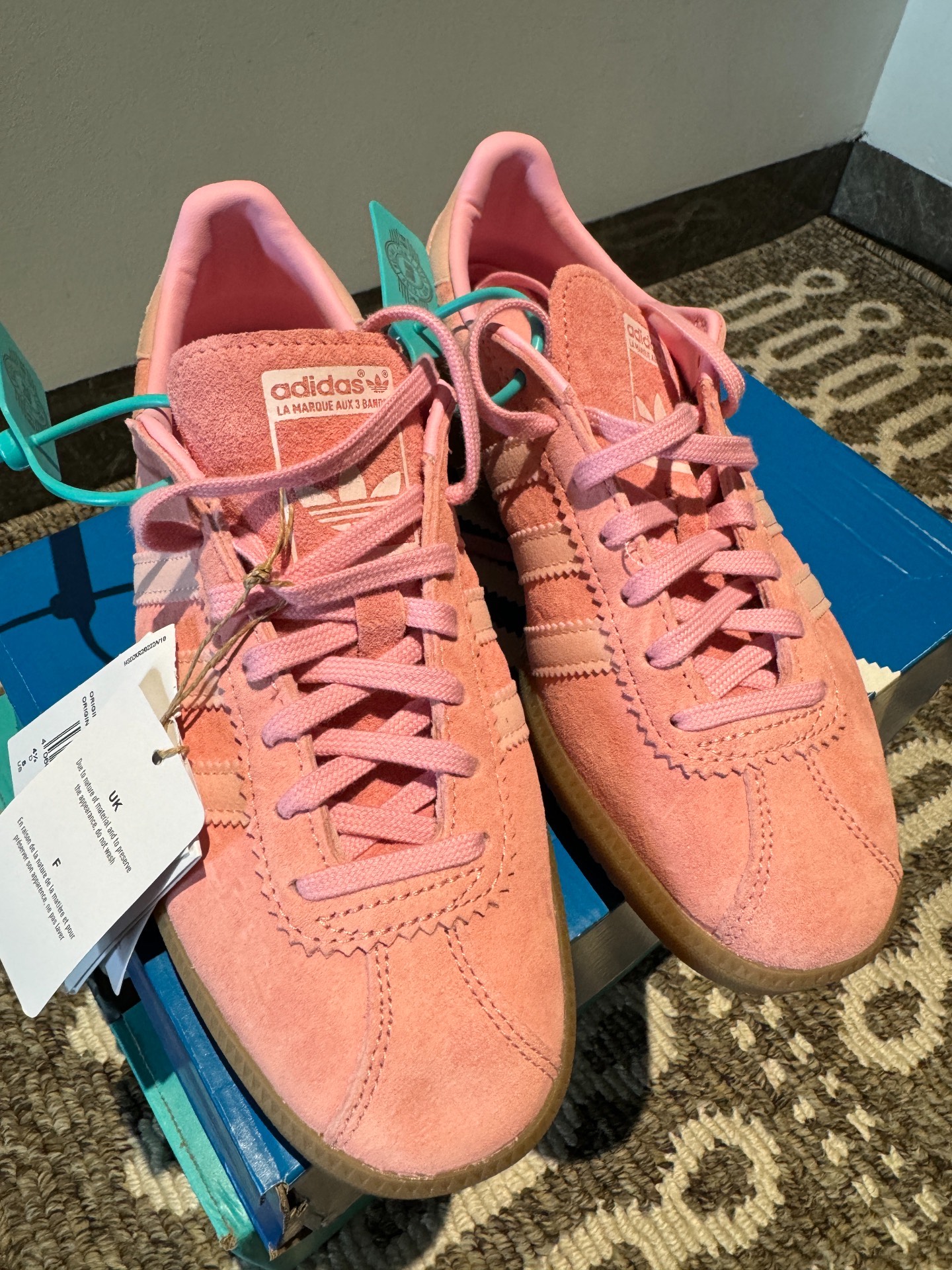 custom review-Adidas Originals Bermuda Устойчивые к истиранию низкие скейтборд-кроссовки унисекс розовые