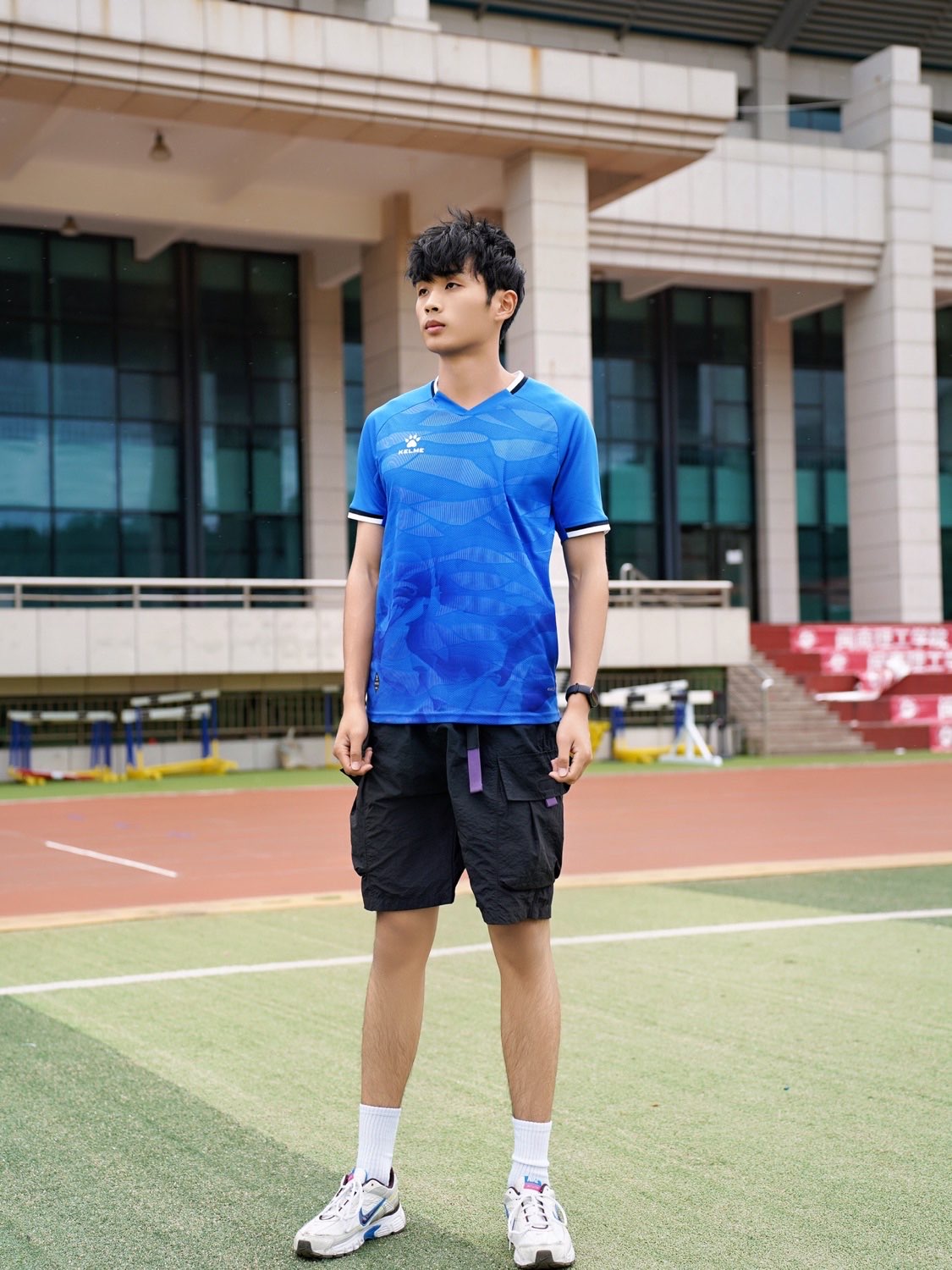 夏日运动新宠!卡尔美透气t恤