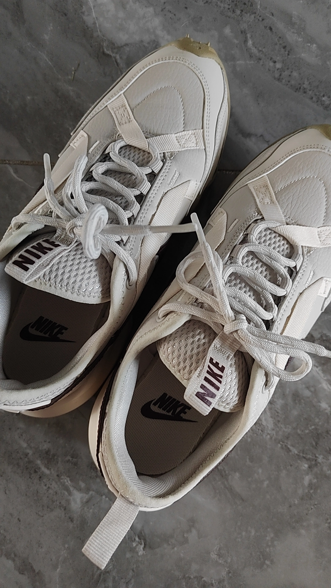 custom review-Nike Women's TC 7900 'Light Bone Burgundy Crush'