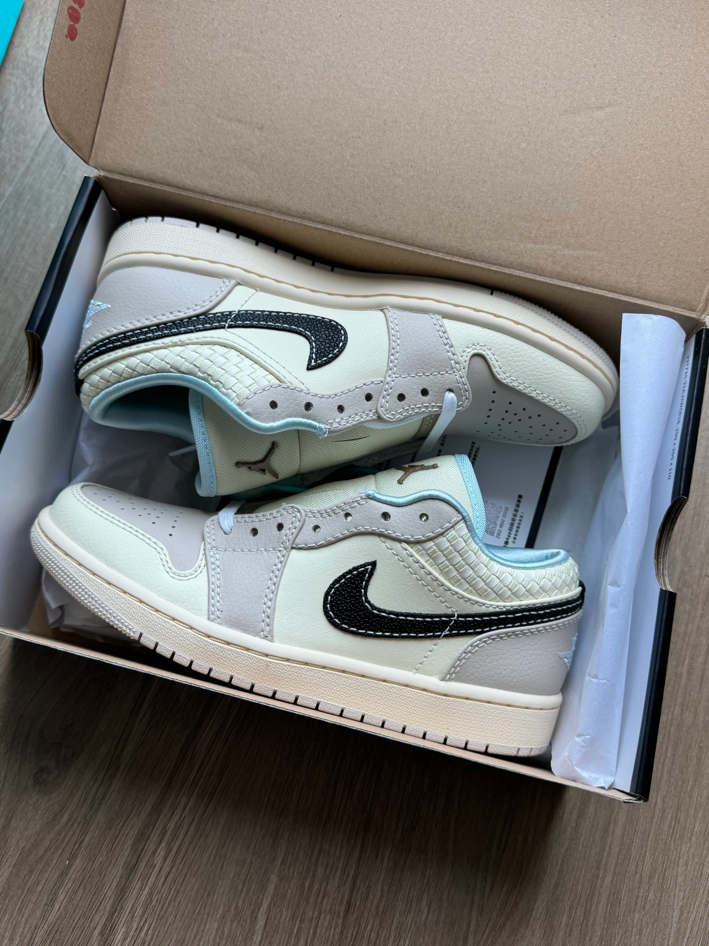 custom review-Jordan Air Jordan 1 Устойчивые к истиранию Низкие Топы Винтажные Баскетбольные Кроссовки Женские Бежево-Коричневые