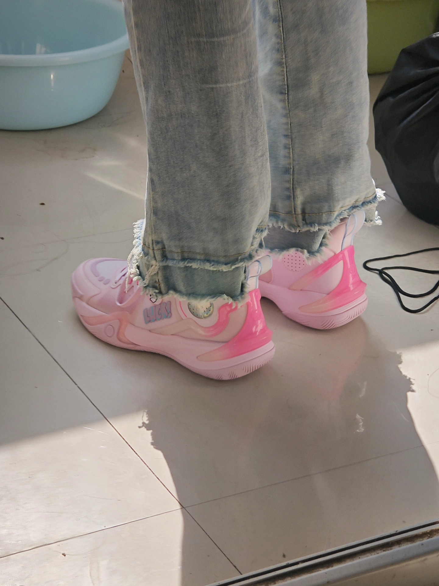 custom review-QIAODAN Busters 5ELITE Basketball Shoes Men's Low top Pink
