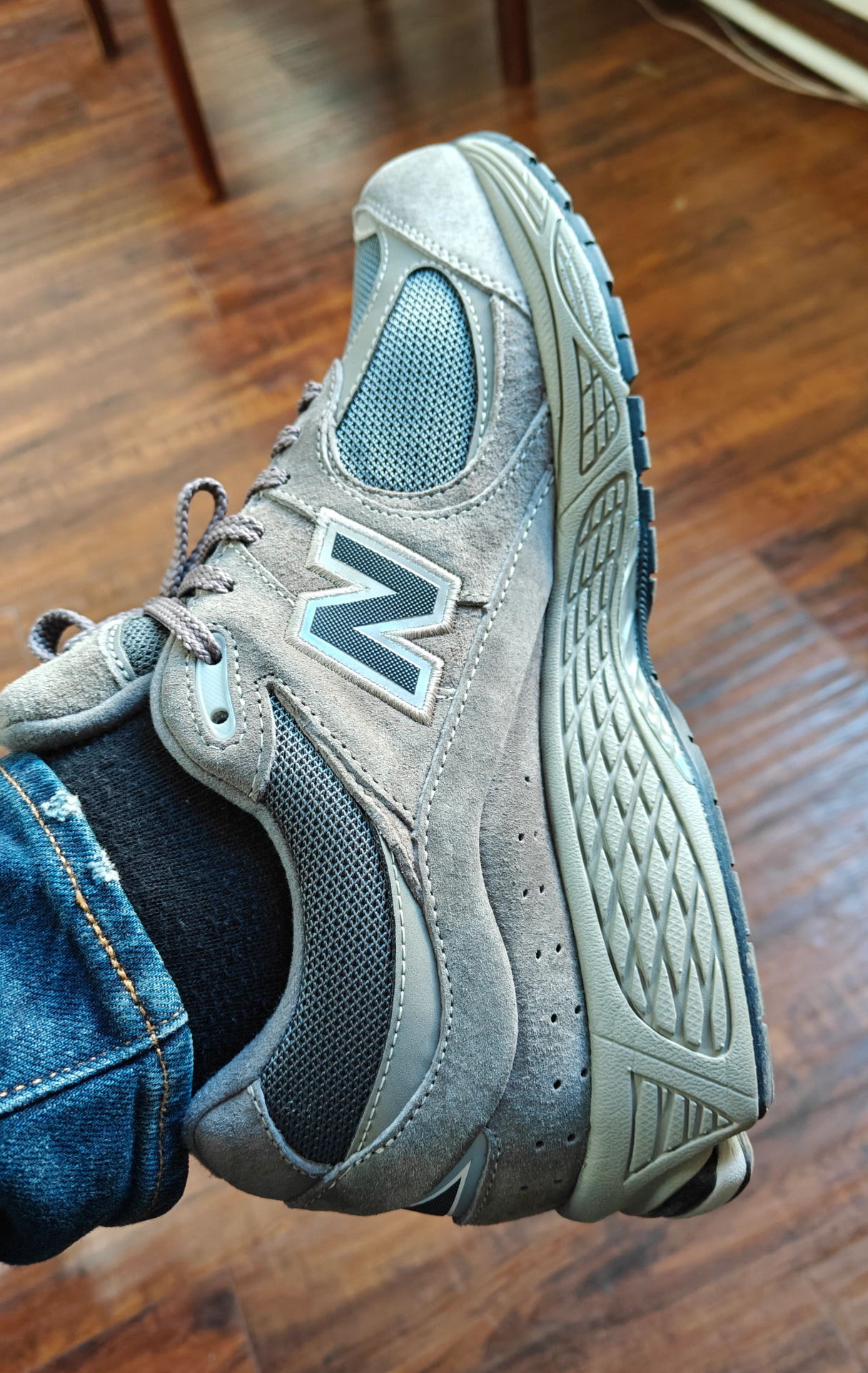 custom review-New Balance NB 2002R Водонепроницаемый и Дышащий Низкий Топ Повседневные Городские Кроссовки для Коммутации и Бега Унисекс Серый Коричневый