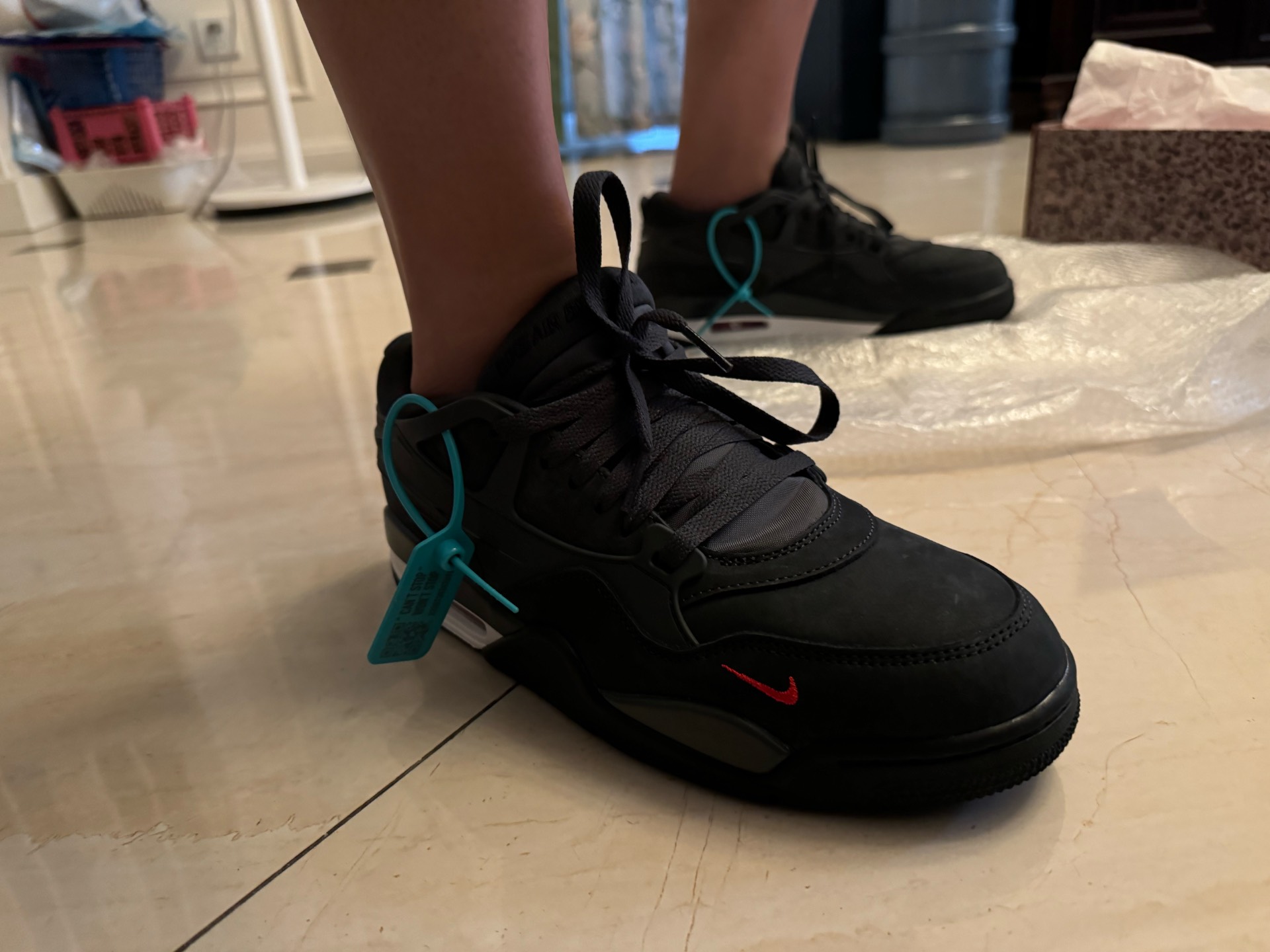 custom review-JORDAN 4 Rm Sp Nigel Sylvester Driveway Grey