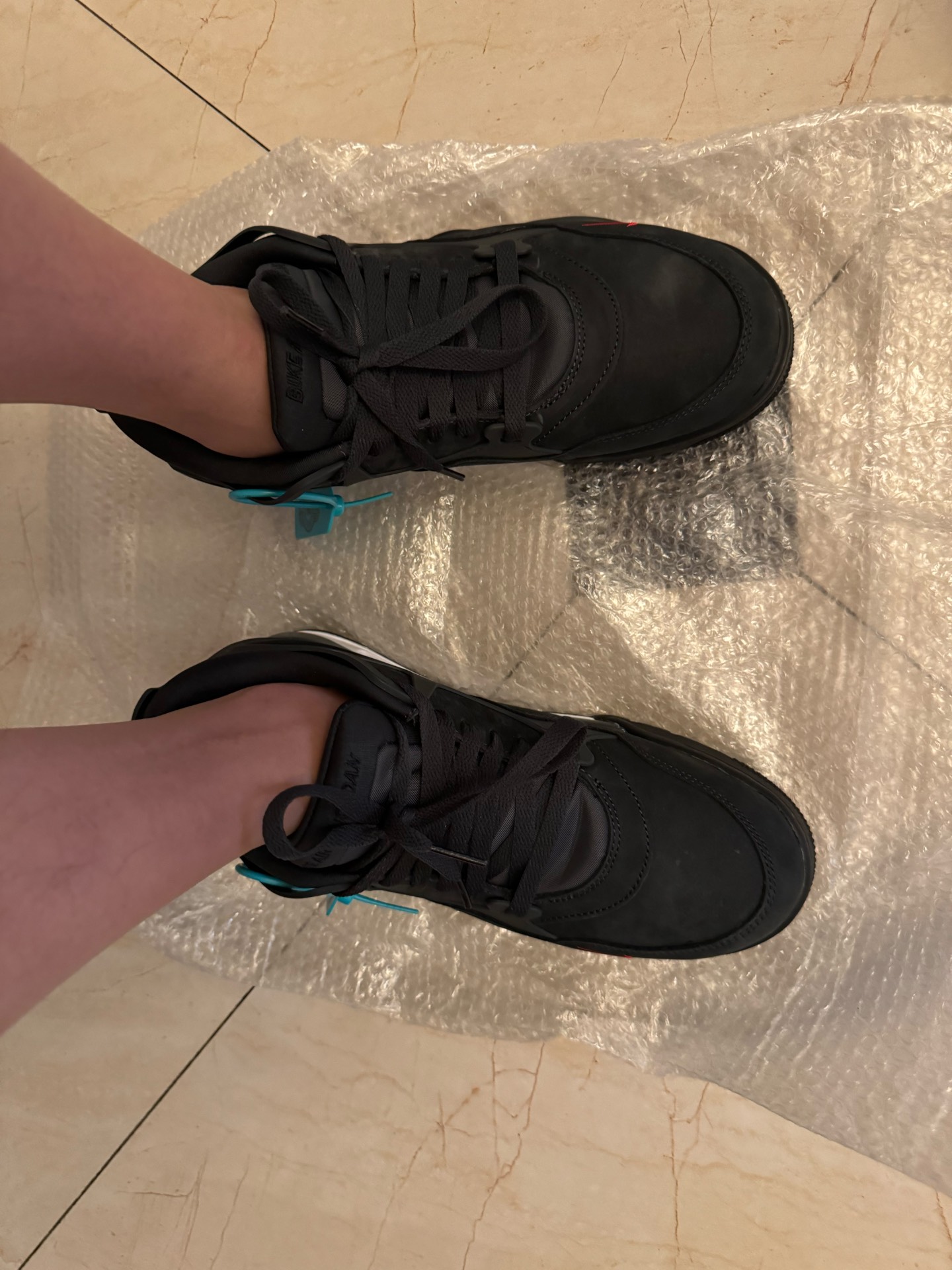 custom review-JORDAN 4 Rm Sp Nigel Sylvester Driveway Grey