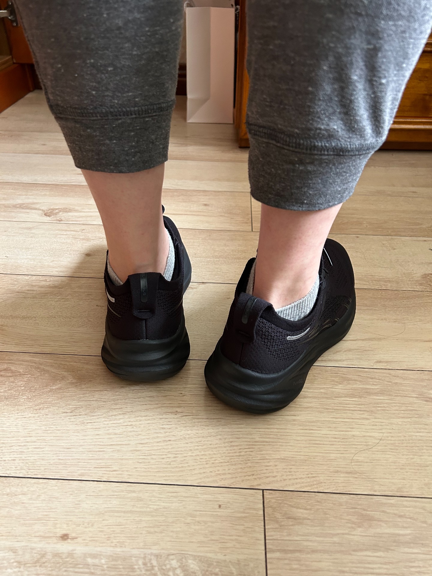 custom review-ASICS Гель Nimbus 26 Устойчивый к истиранию Дышащий Низкий Топ Повседневные Беговые Кроссовки Женские Чисто Черные