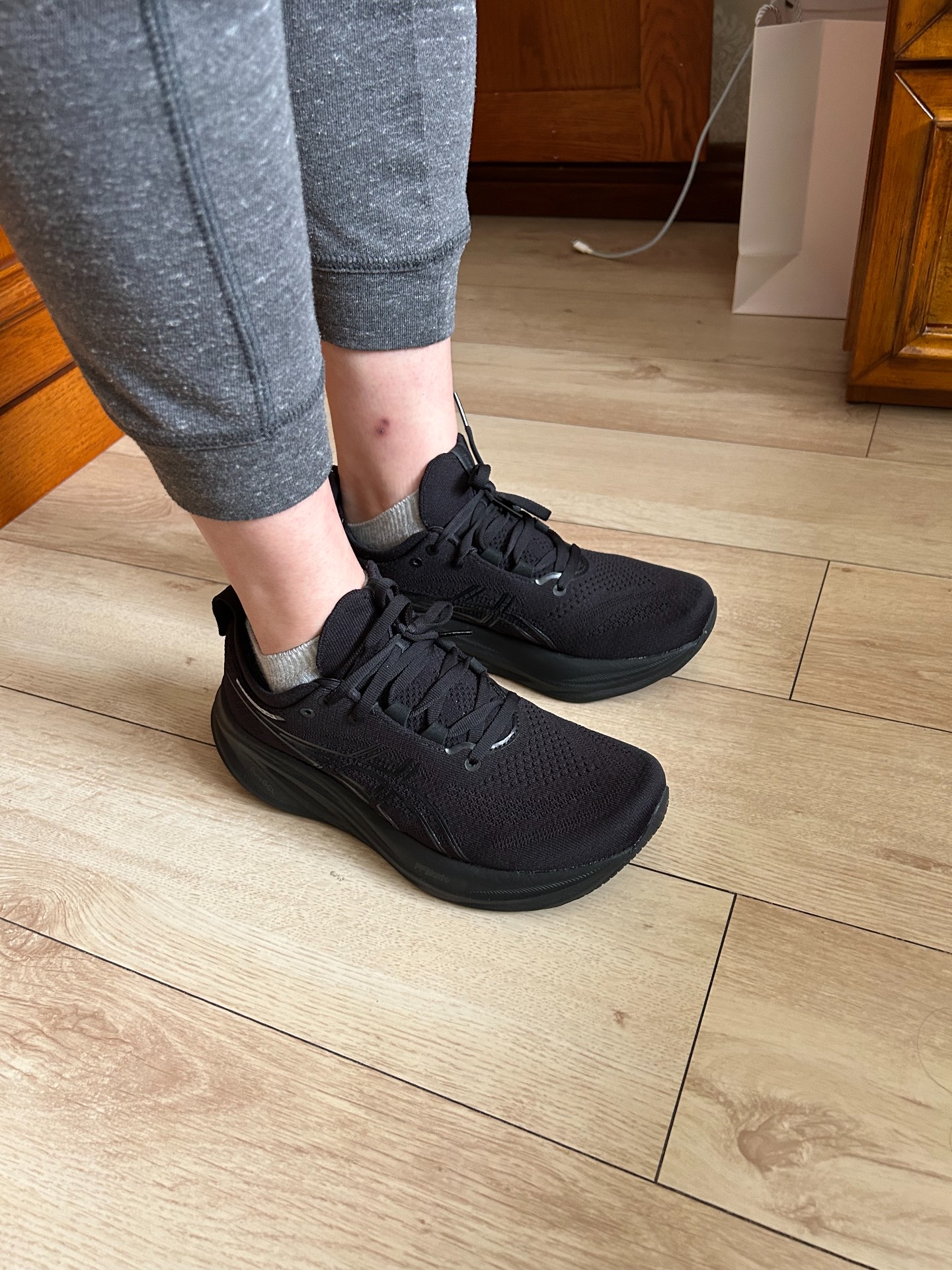 custom review-ASICS Гель Nimbus 26 Устойчивый к истиранию Дышащий Низкий Топ Повседневные Беговые Кроссовки Женские Чисто Черные