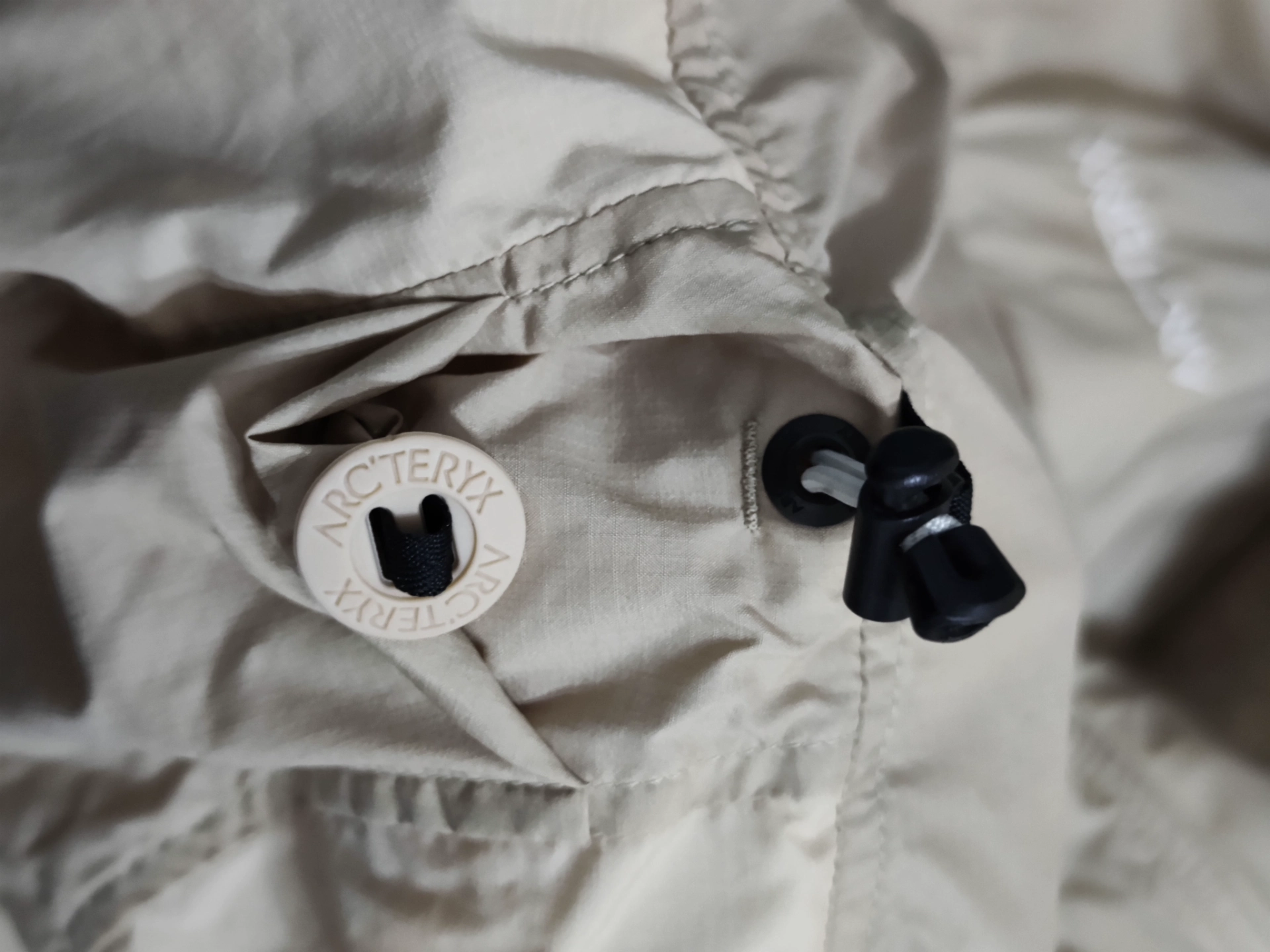 custom review-Arcteryx ATOM LIGHTWEIGHT Пуховая куртка Женская