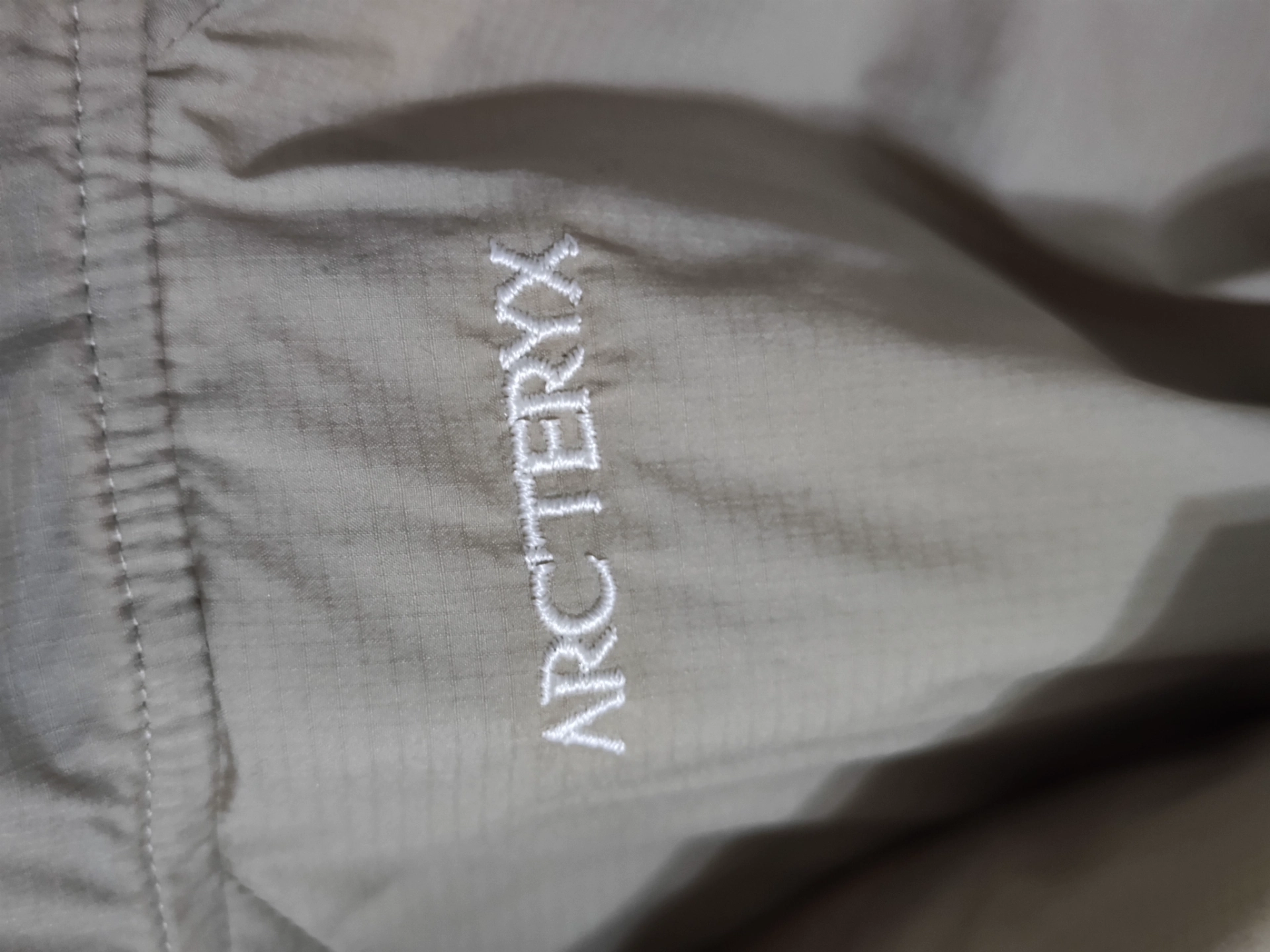 custom review-Arcteryx ATOM LIGHTWEIGHT Пуховая куртка Женская