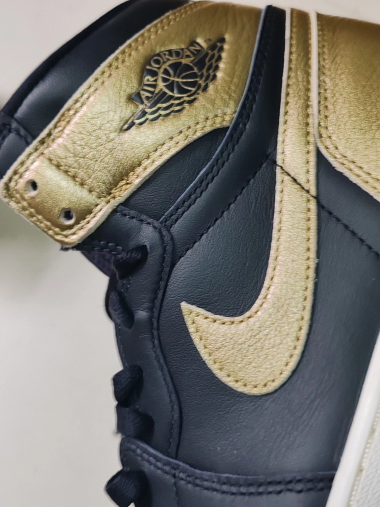 custom review-Jordan Air Jordan 1 High OG 'Металлик Золотой' High Топ Винтажные баскетбольные кроссовки Унисекс Черный Золотой