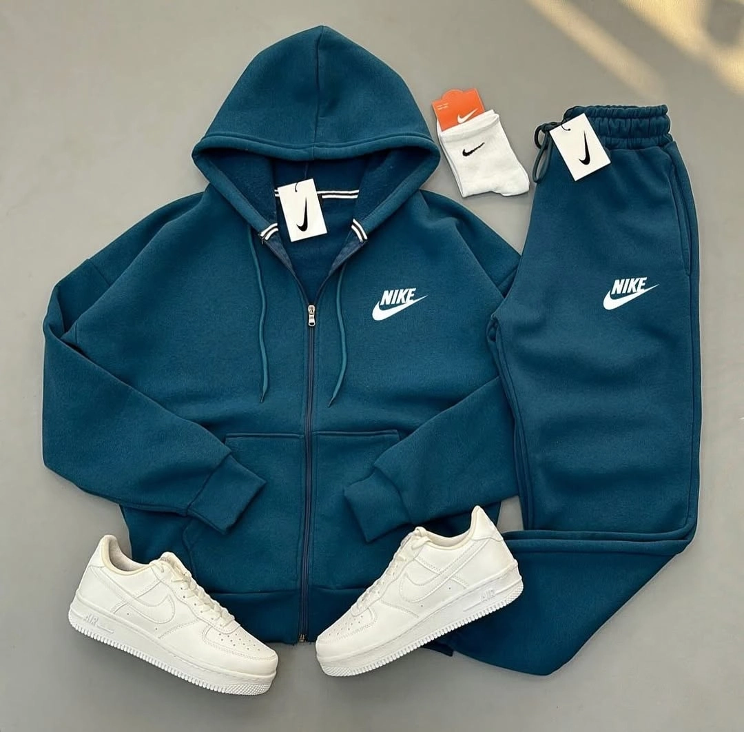 卫衣nike 
#男生秋冬季穿搭00td