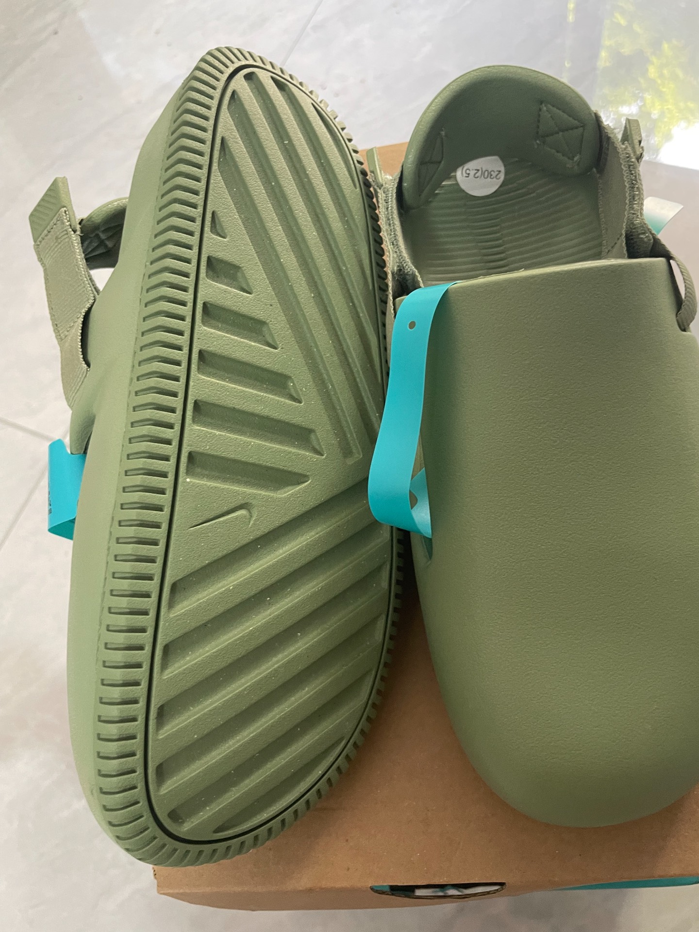 custom review-Nike Calm Mule Резиновая подошва Противоскользящие домашние тапочки Женские Масляно-зеленый