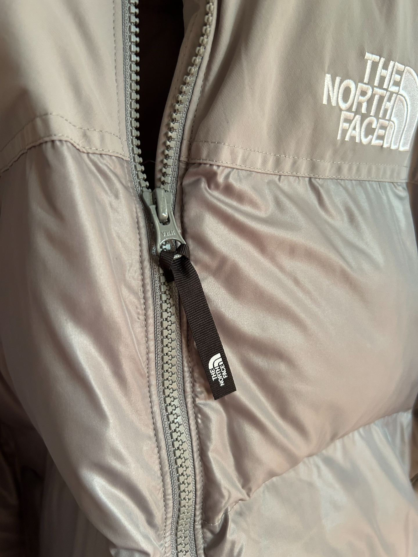 custom review-THE NORTH FACE Nuptse FW24 Куртки и Пальто Унисекс Серебристо-Серый