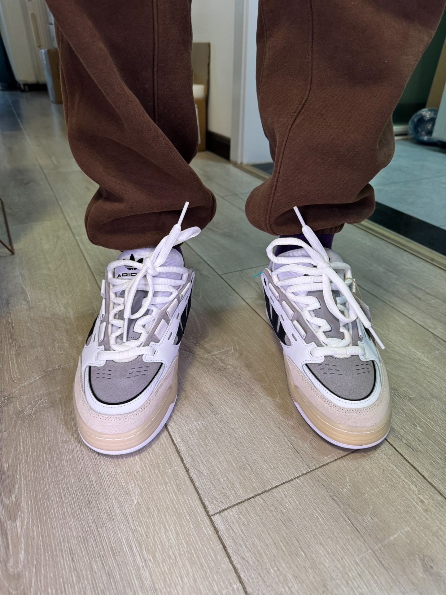 custom review-Adidas Originals Adi2000 Slip-resistant Abrasion-resistant Low Top Skateboard Shoes Unisex White Black Gray Adidas Originals Adi2000 Противоскользящие Устойчивые к истиранию Низкие Кеды Скейтборд Унисекс Белый Черный Серый