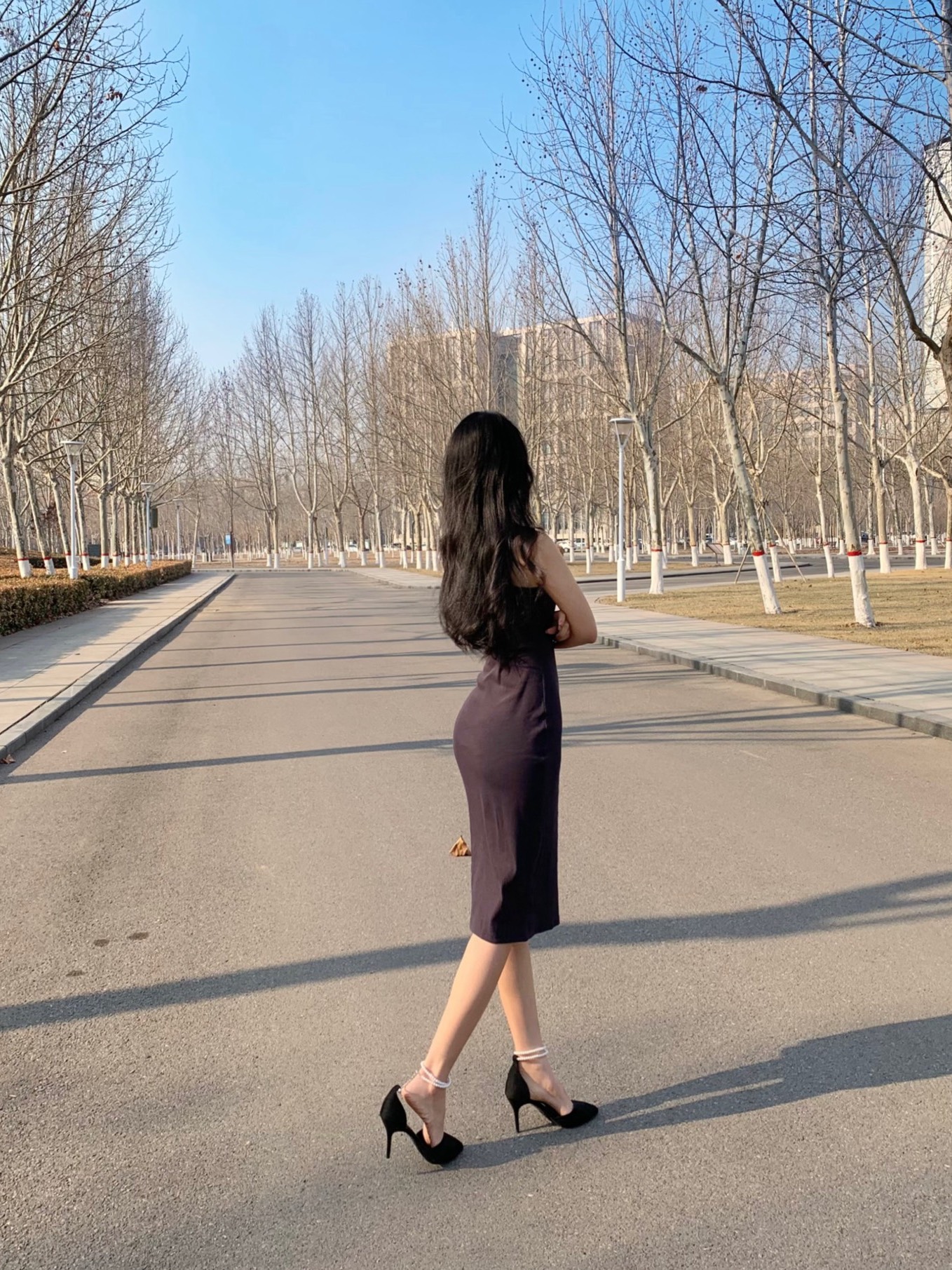 确认过背影 高跟学姐是我喜欢的类型