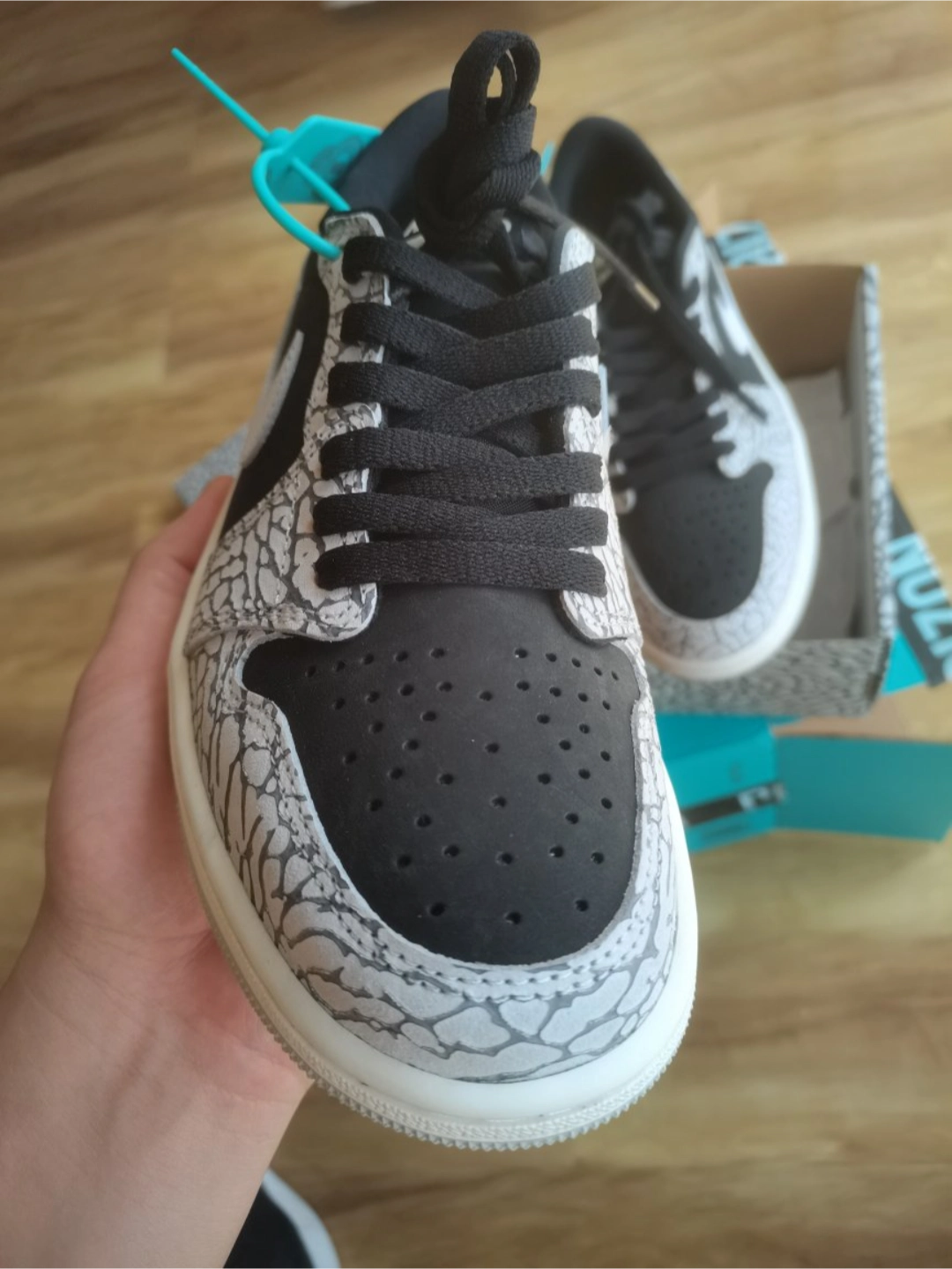 custom review-Air Jordan 1 Retro Low Og 'Black Cement'