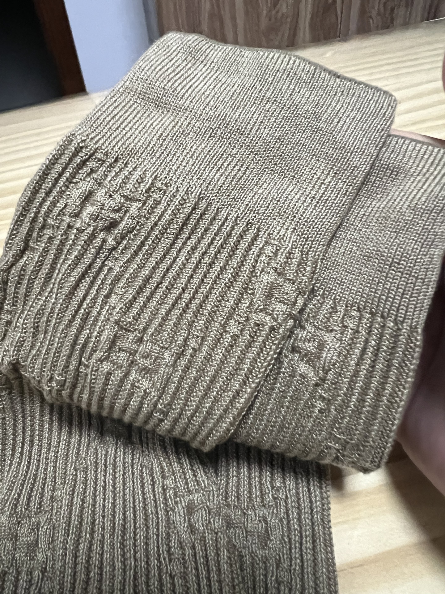 custom review-GUCCI FW22 Высокие носки до колена женские коричневые