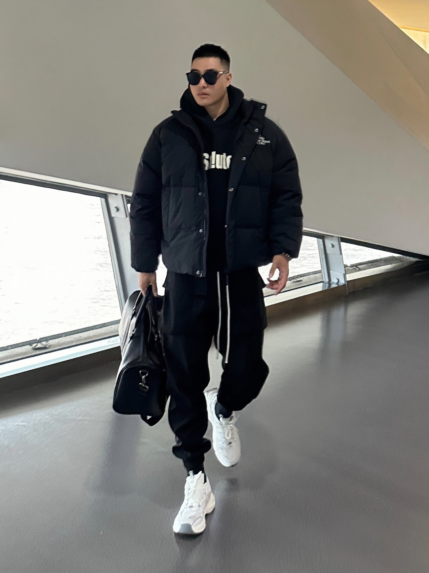 ootd|⚫️☑️运动男生冬季羽绒服穿搭|黑色系简单且帅
