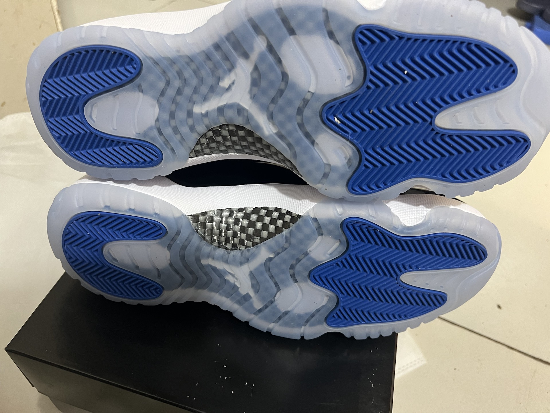 custom review-Jordan 11 Retro Low Space Jam Men's