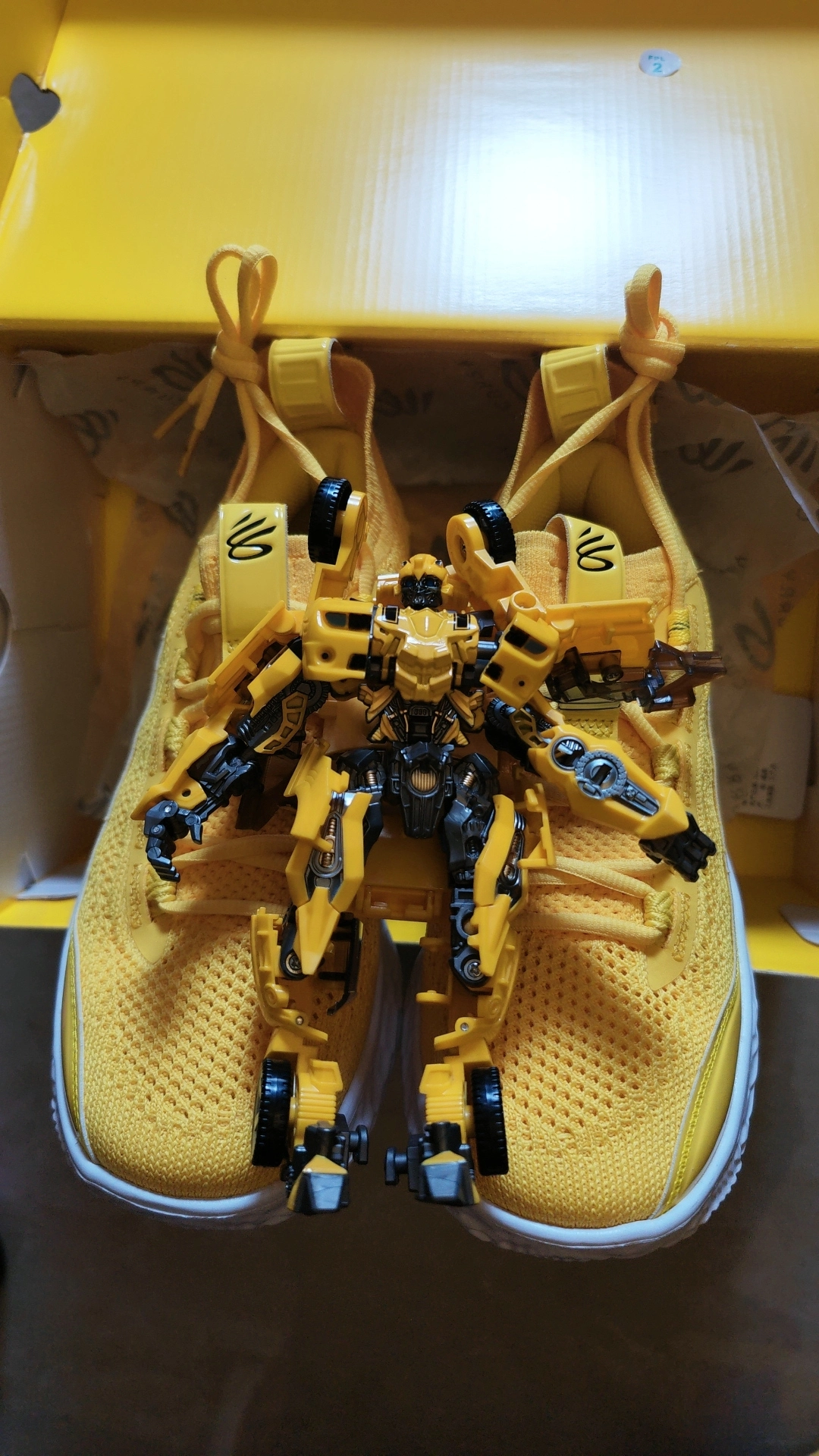 库里8大黄蜂配色