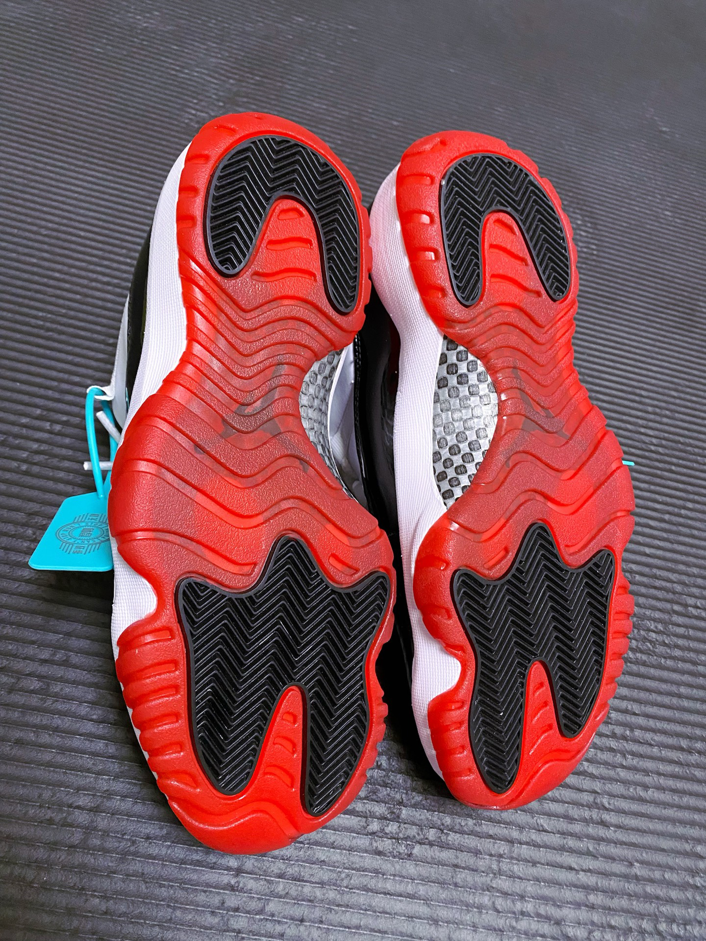 aj11低帮黑红康扣配色,你值得拥有!