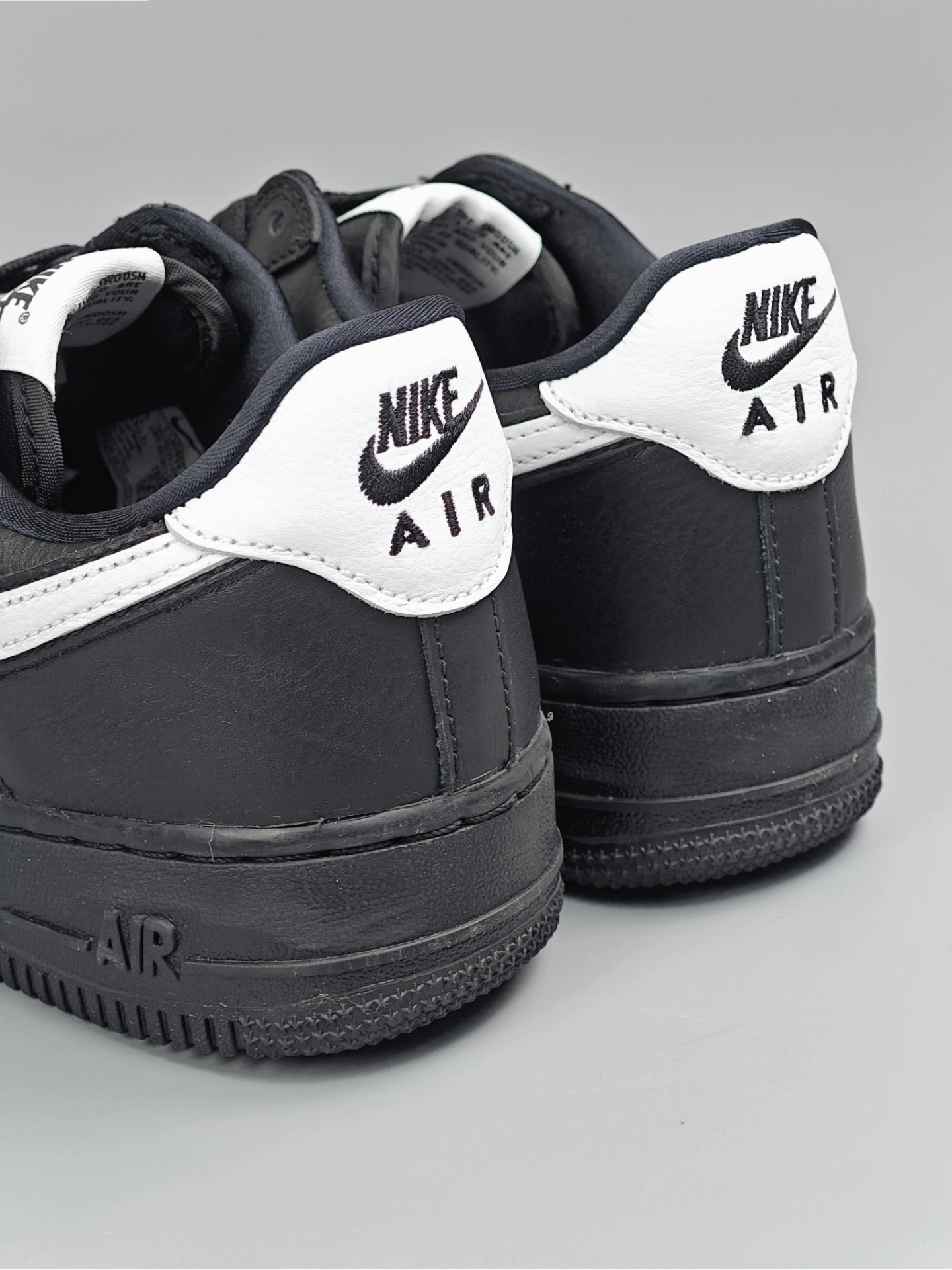 nike你不要命了!黑色系空军一号板鞋也太酷了94776015