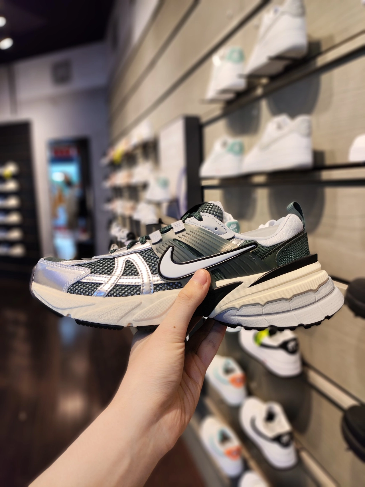 custom review-Nike V2K Run Low Топ Casual Мужской Серый Зеленый