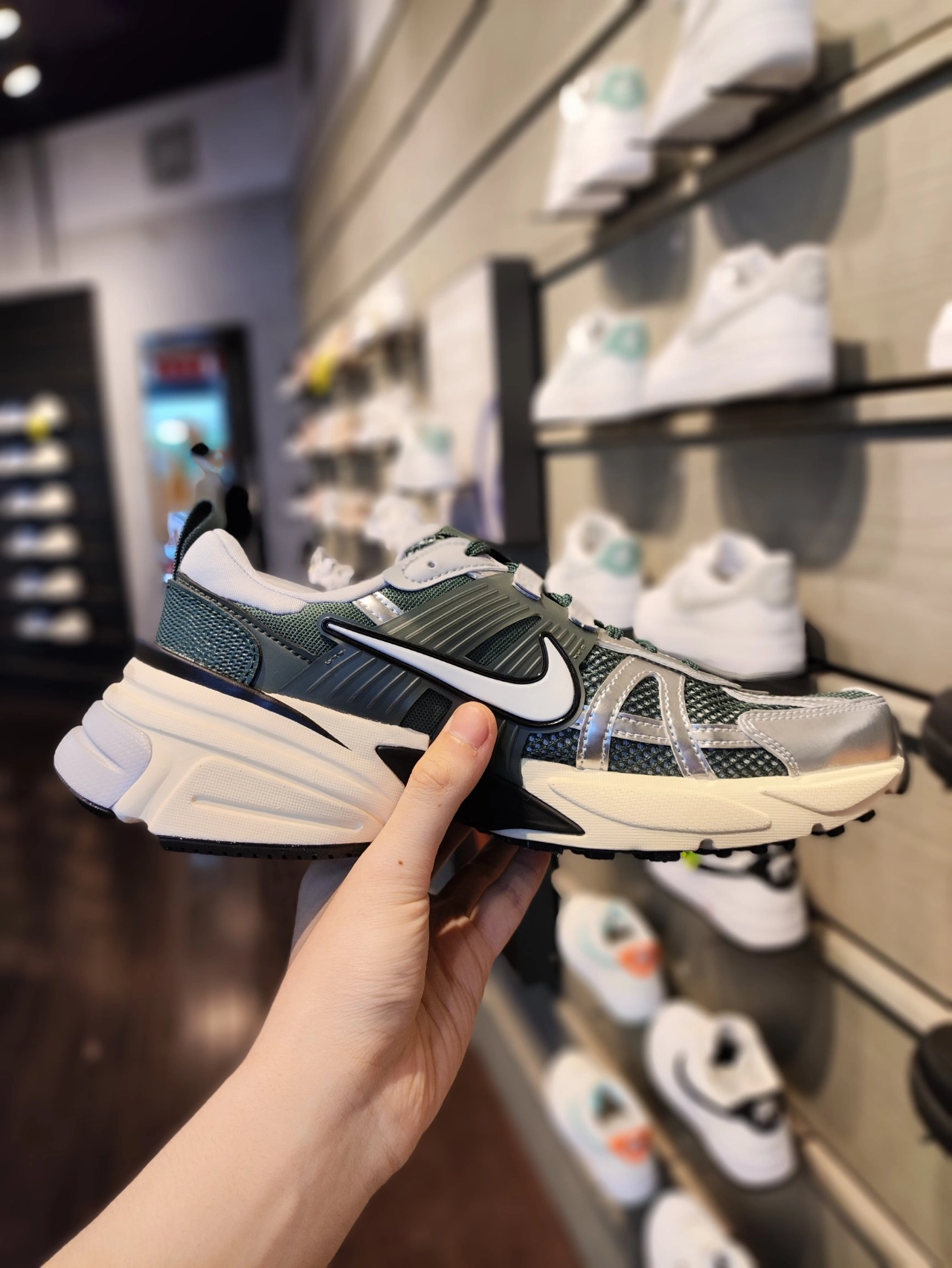 custom review-Nike V2K Run Low Топ Casual Мужской Серый Зеленый