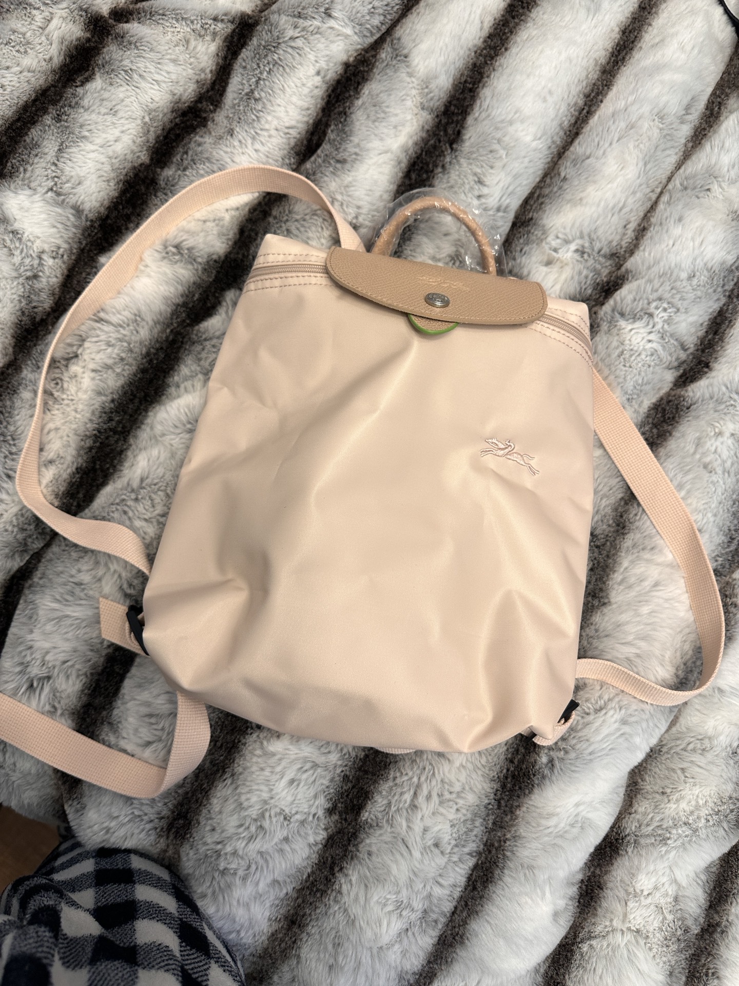 纯色刺绣徽标logo按扣拉链 帆布 书包背包双肩包 女款 绿色 longchamp