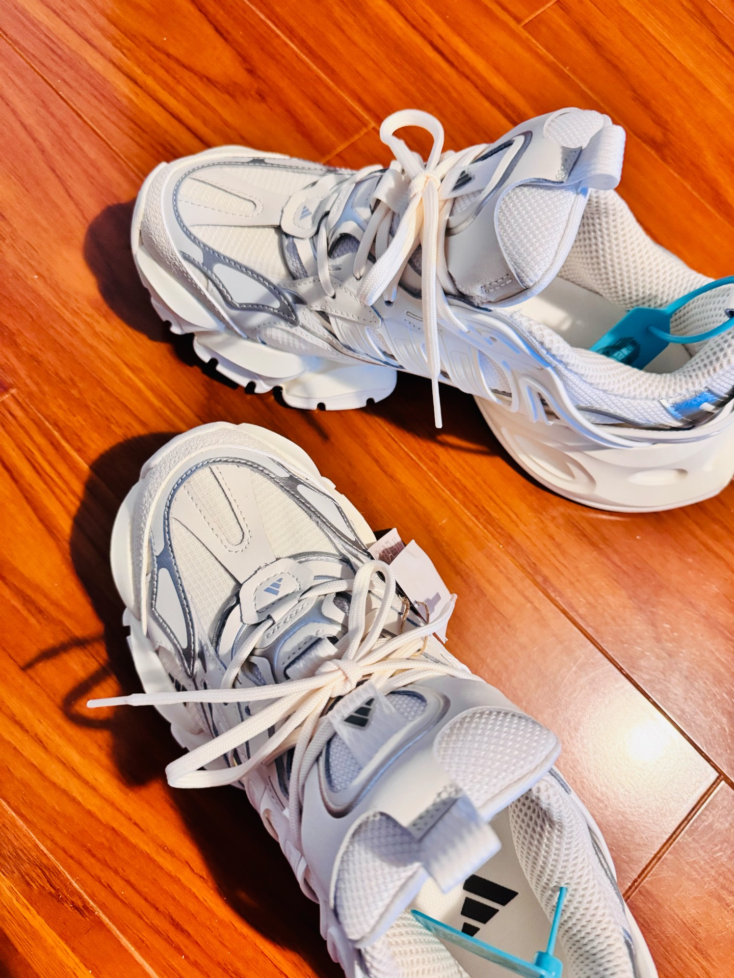 custom review-Adidas VENTO XLG DELUXE Амортизация Низкий Топ Повседневный Городской Коммутирование Беговые кроссовки Унисекс Белый