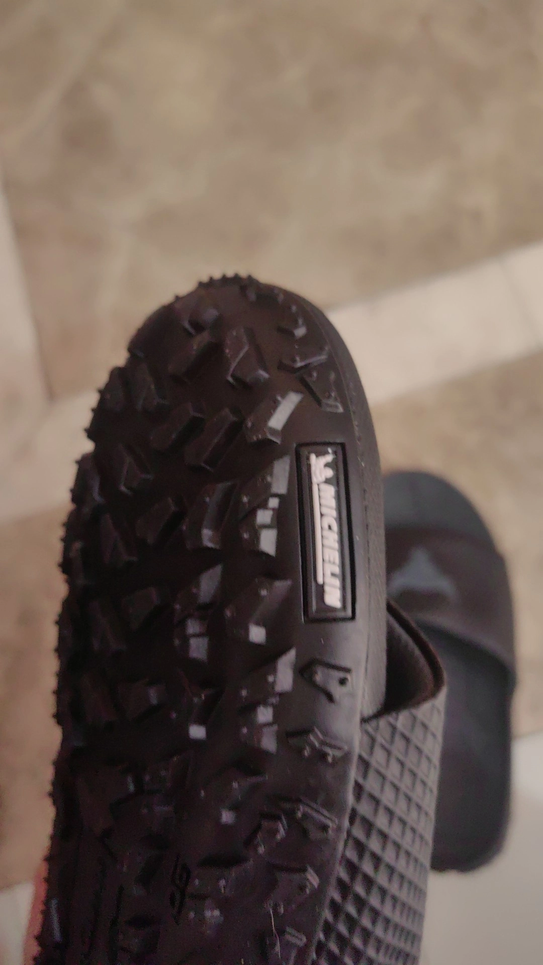 custom review-Under Armour Износостойкие Повседневные Тапочки Мужские Черные Однослойные