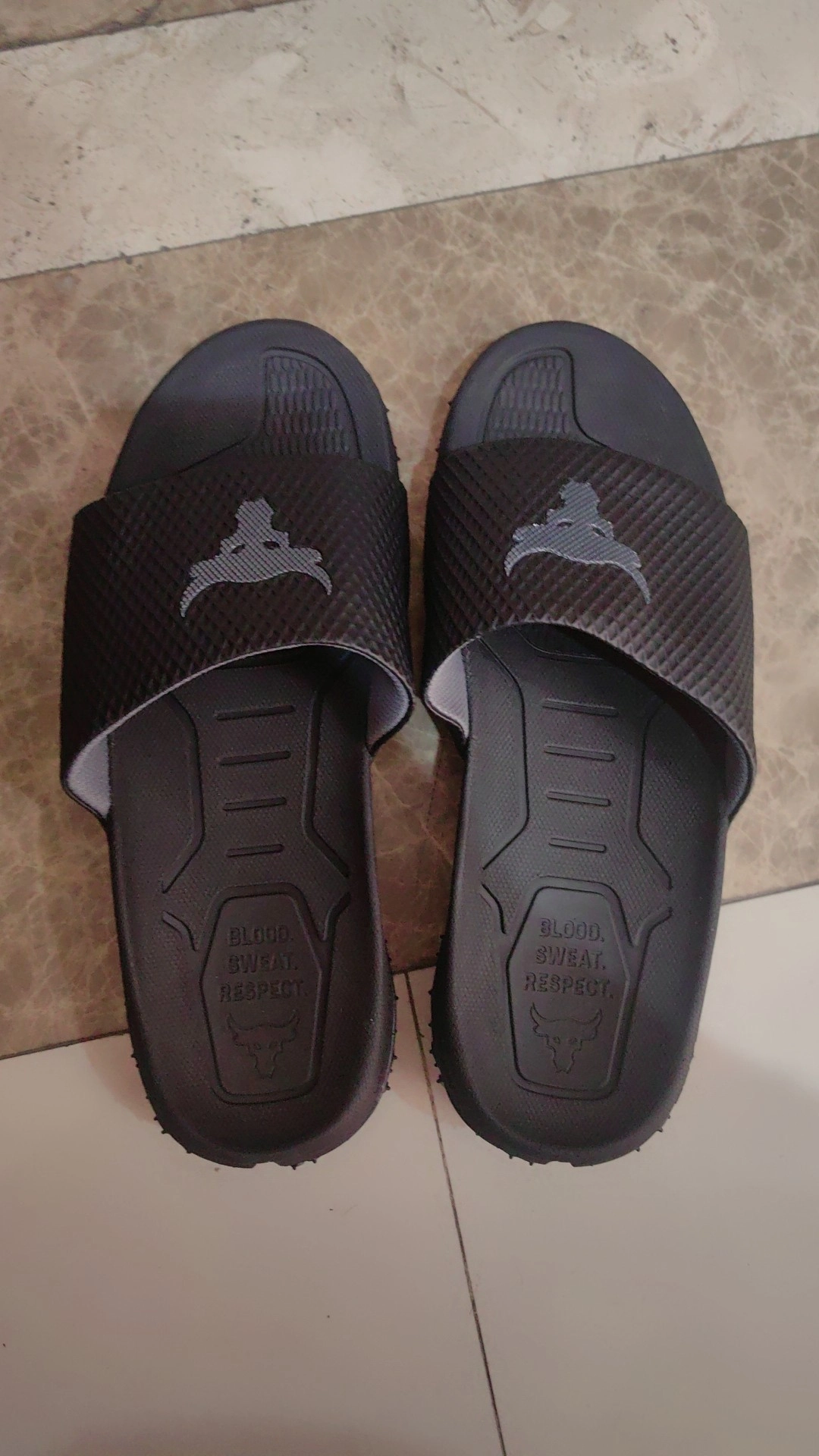 custom review-Under Armour Износостойкие Повседневные Тапочки Мужские Черные Однослойные