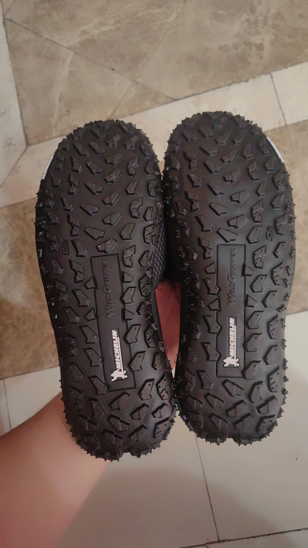 custom review-Under Armour Износостойкие Повседневные Тапочки Мужские Черные Однослойные