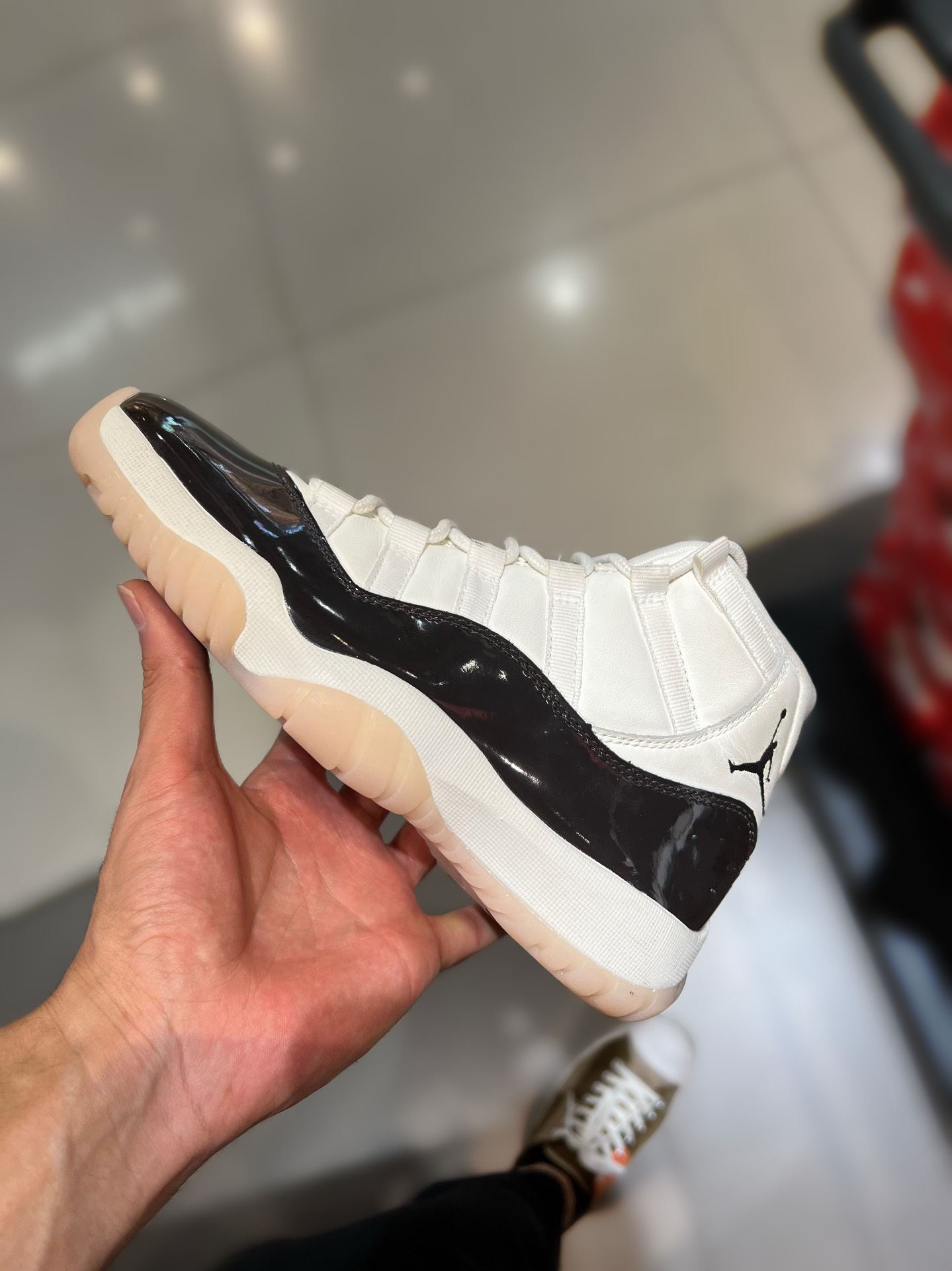 aj11高帮鞋帮有多高图片