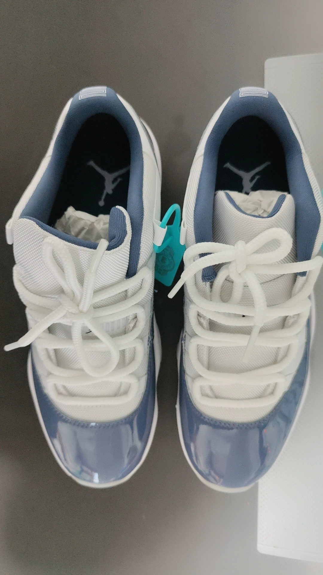 custom review-Jordan 11 Retro Low Diffused Blue