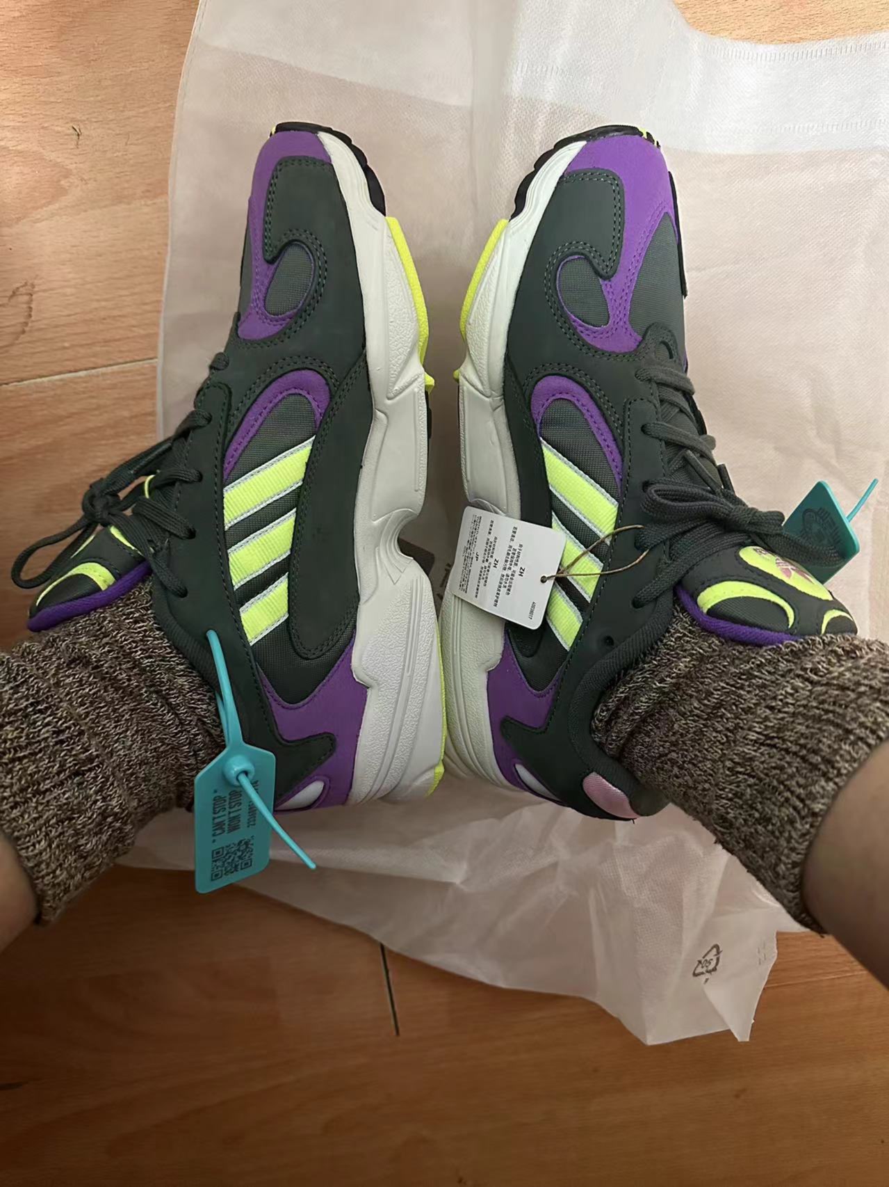 custom review-Adidas Originals YUNG 1 Legend Ivy Hi Res Yellow Non Slip Lightweight Low Top Footwear Unisex Gray