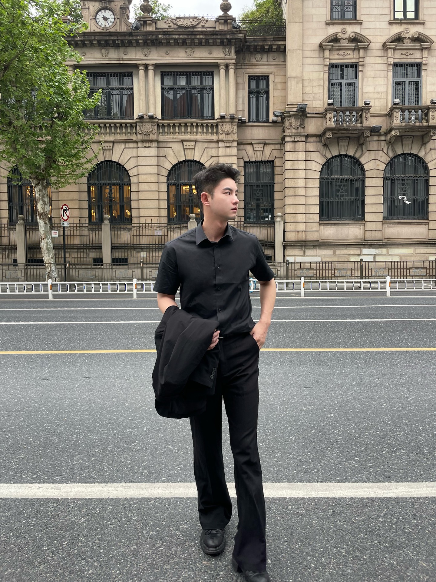 男生必备黑衬衫