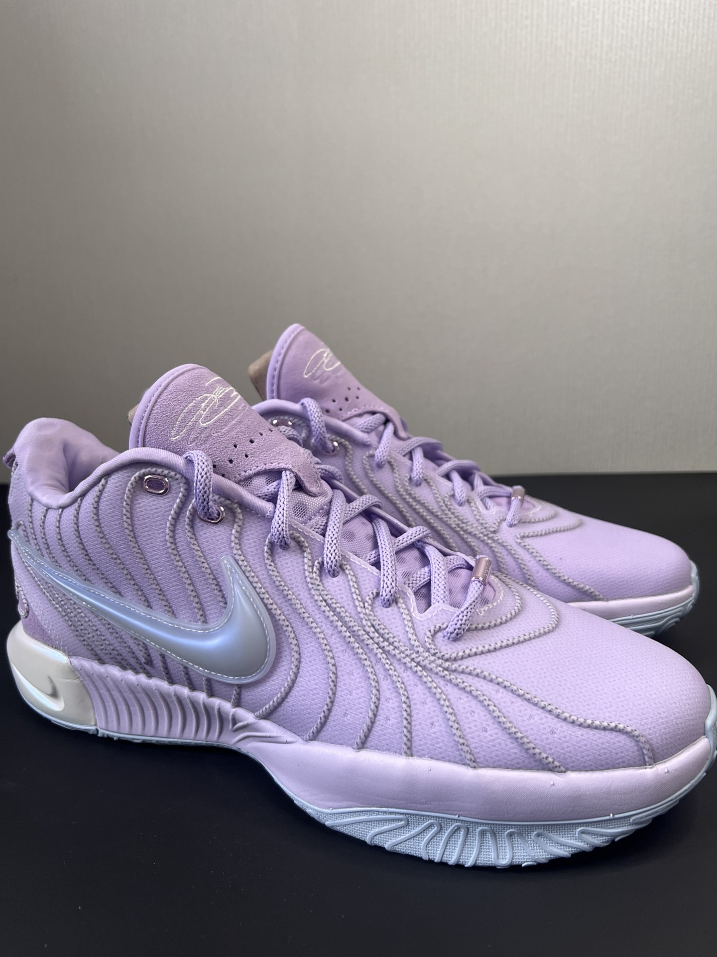custom review-Nike LeBron 21 Ep Easter Solid Outsole