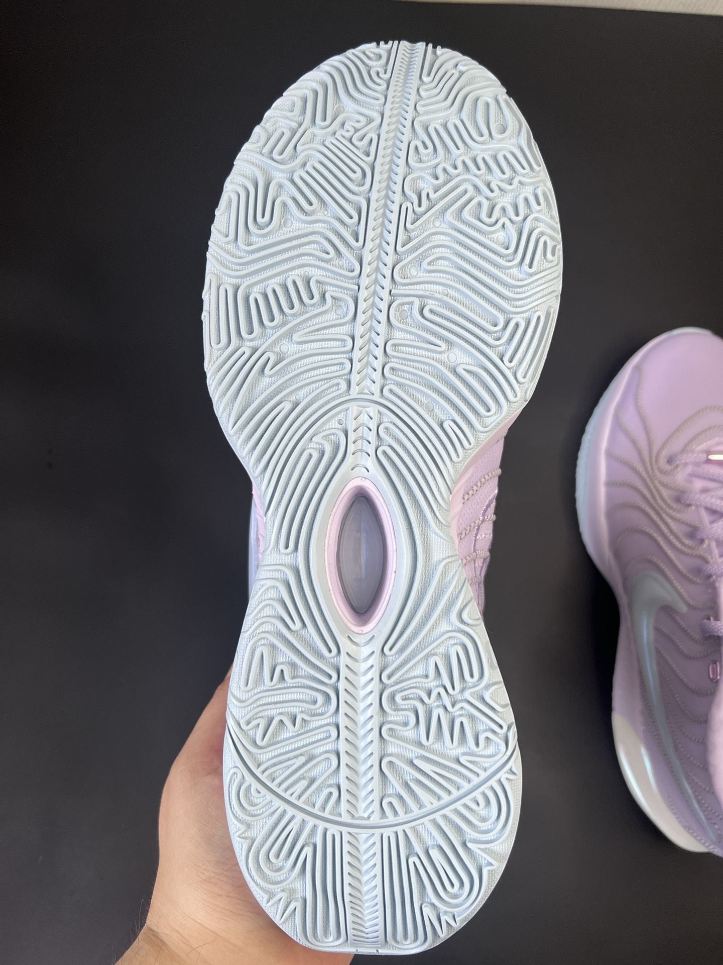 custom review-Nike LeBron 21 Ep Easter Solid Outsole