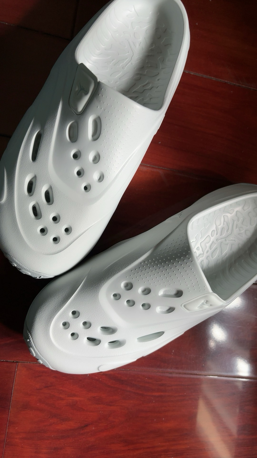 custom review-Джордан Roam Резиновая подошва Противоскользящие домашние тапочки Мужские Серебристо-серый