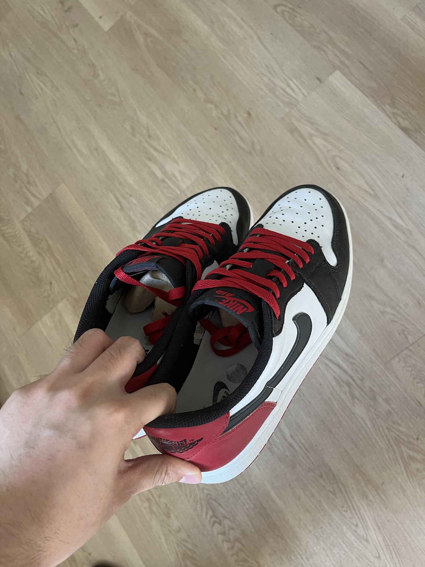 aj1 黑红脚趾上脚太帅