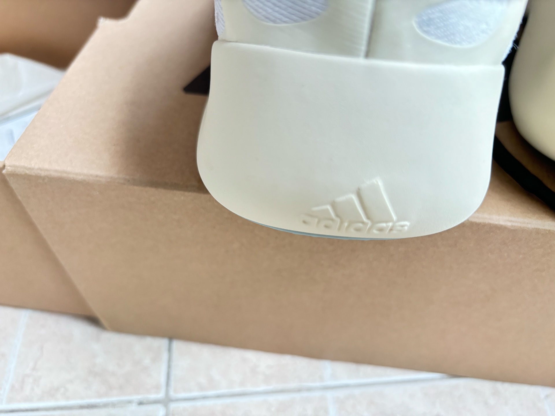custom review-Adidas Yeezy 700 V3 'Azael' 2022