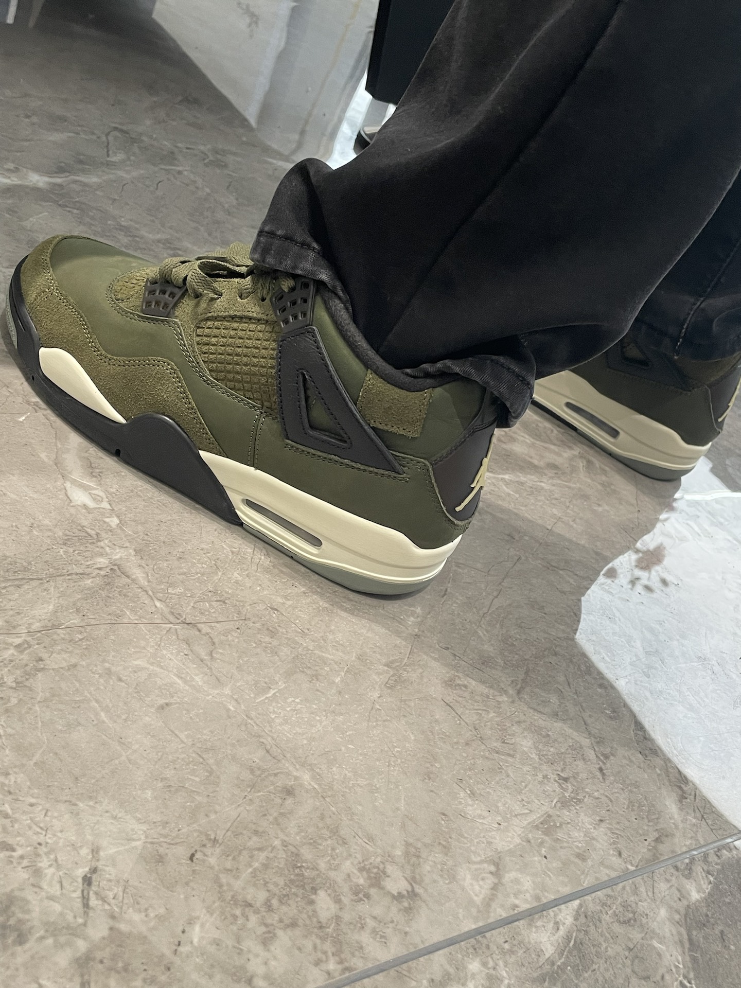 custom review-JORDAN 4 Retro Se Craft Medium Olive